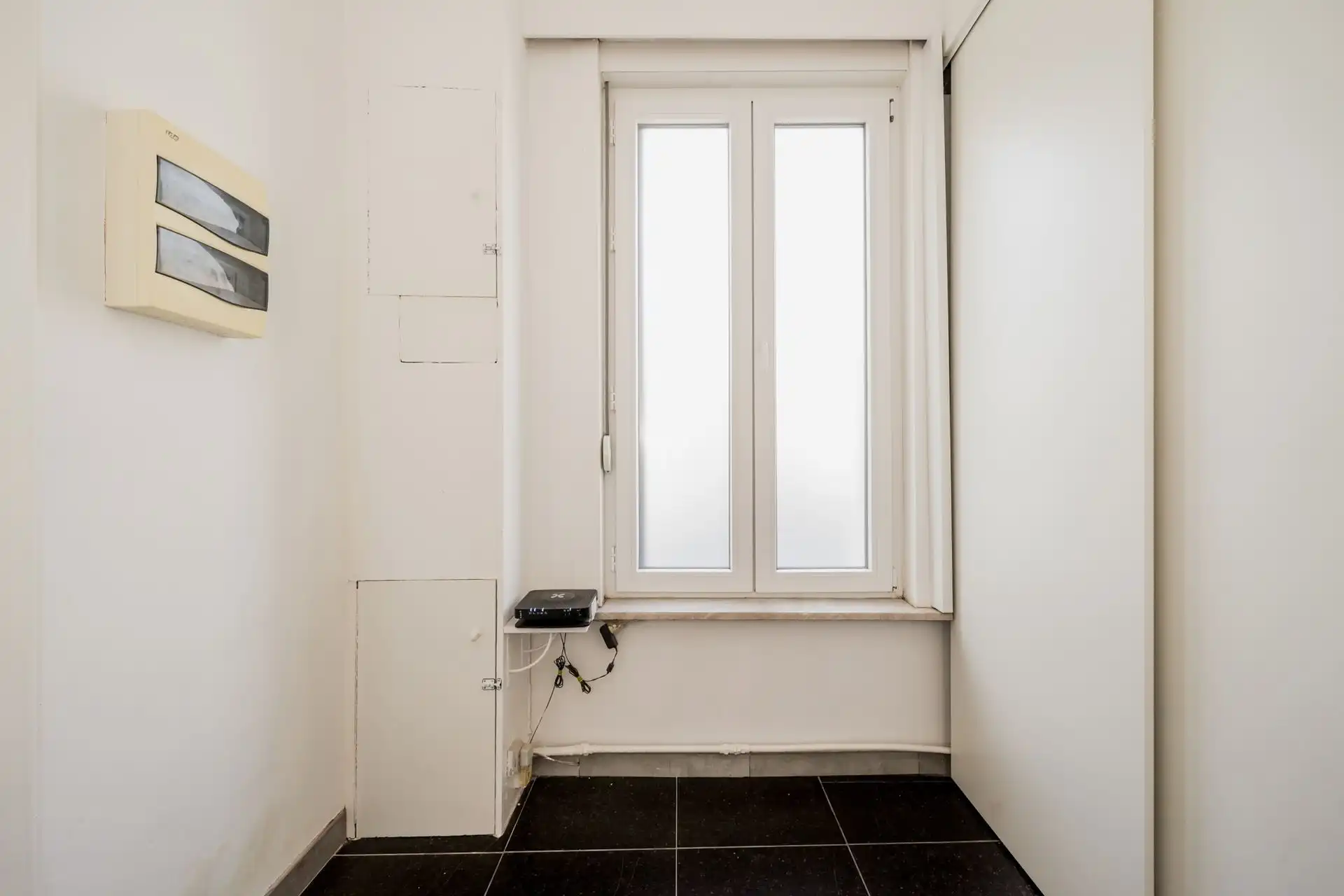 Te renoveren woning met 3 slpks en 3 badkamers. foto 7