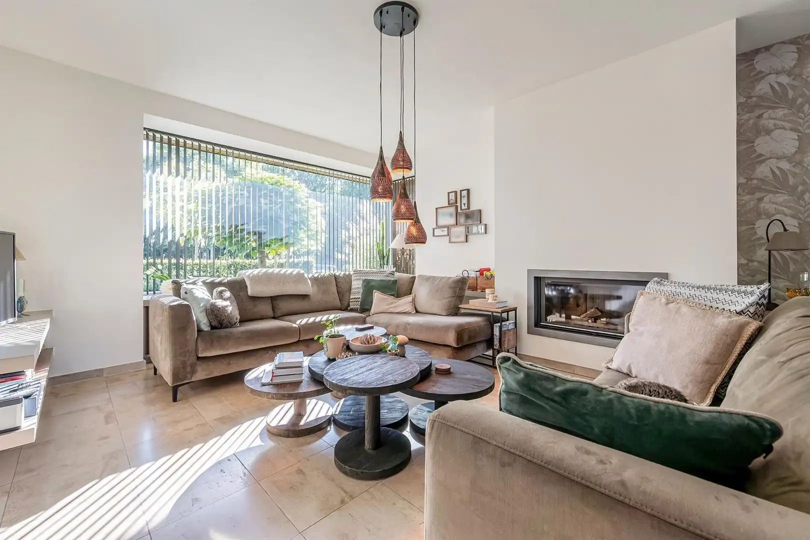 Statige woning met zwembad en 5 slaapkamers foto 6