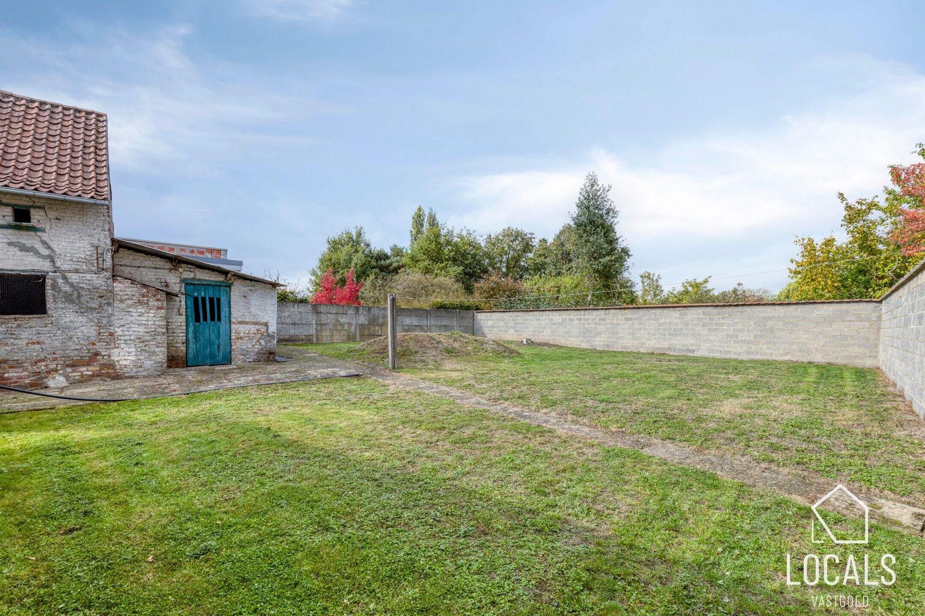 Rustig gelegen hoeve met bijgebouwen en veel potentieel foto 27