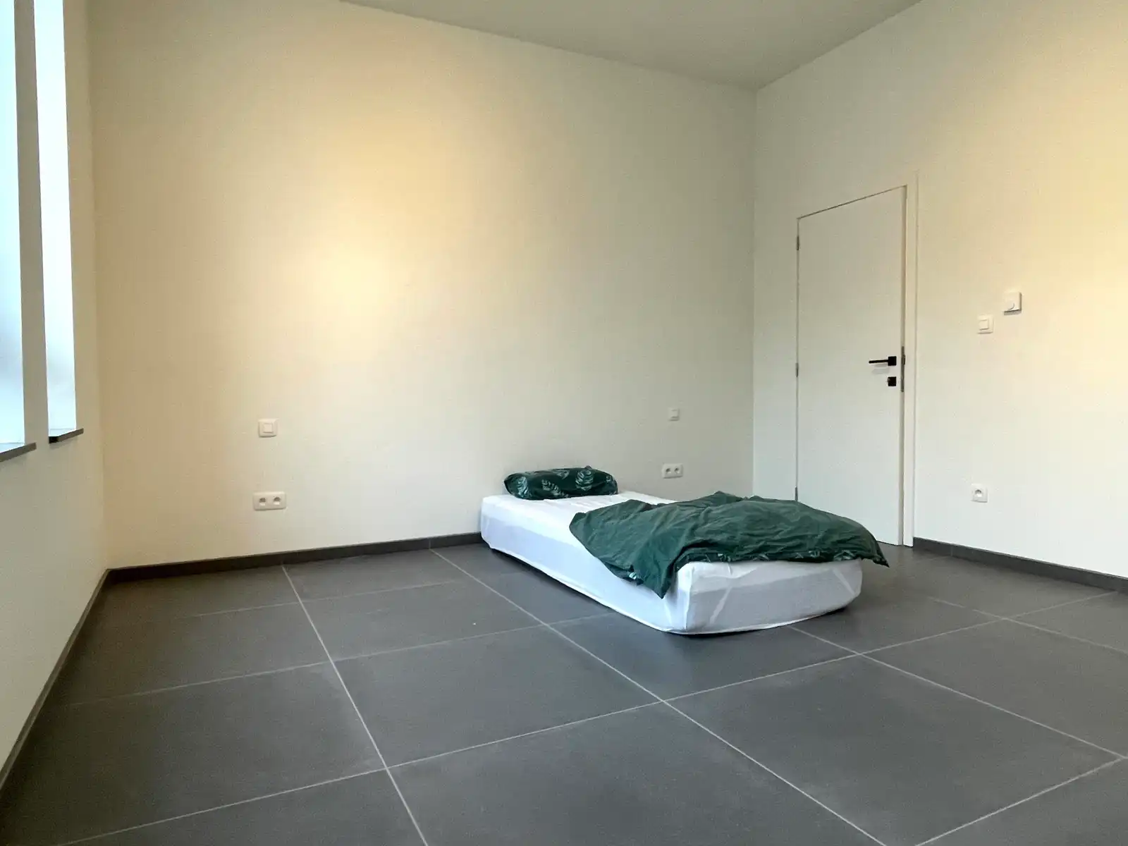 Volledig gerenoveerde woning te Aalst!  foto 8