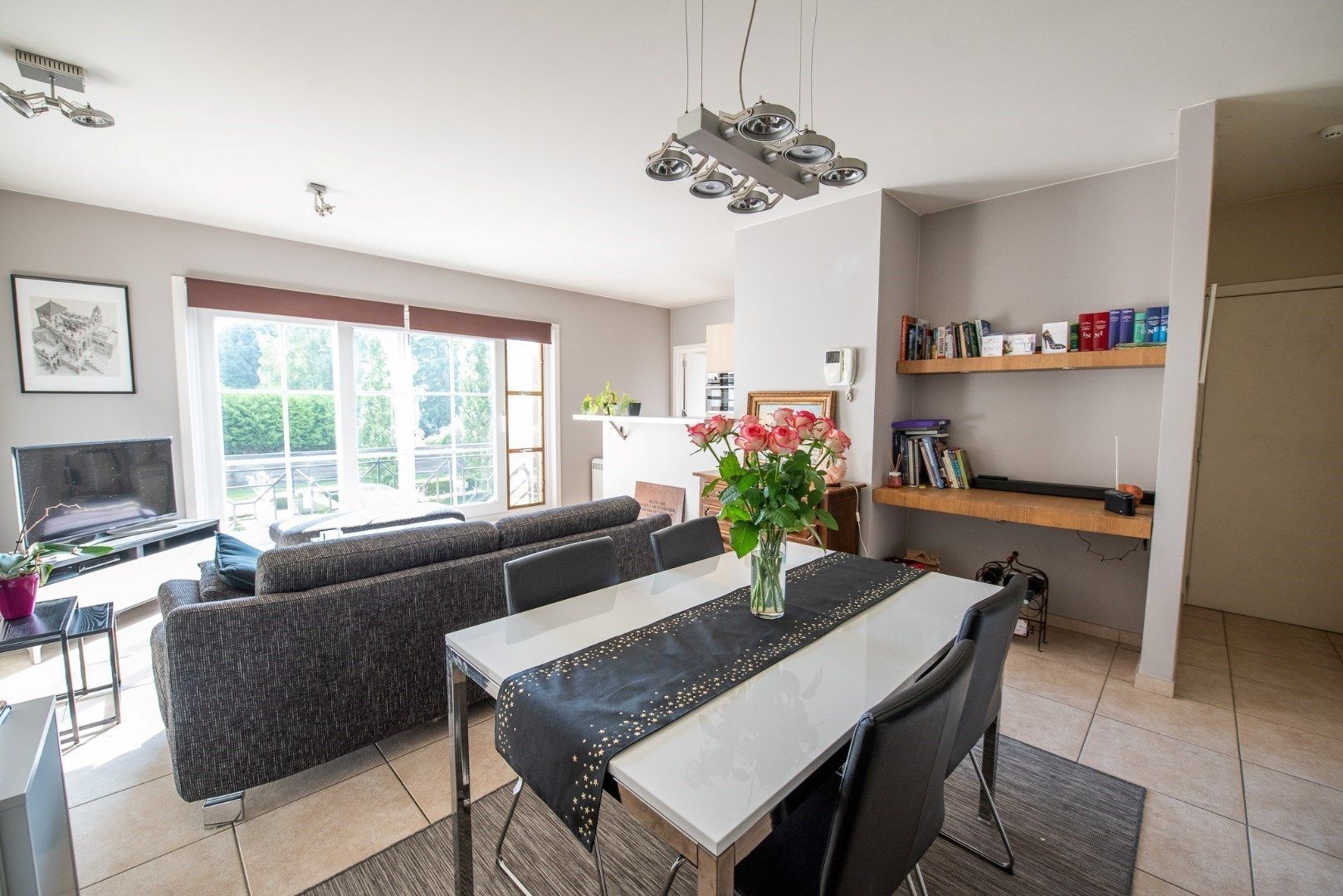 Gezellig éénslaapkamer appartement met garage te huur in Oeselgem  foto 2