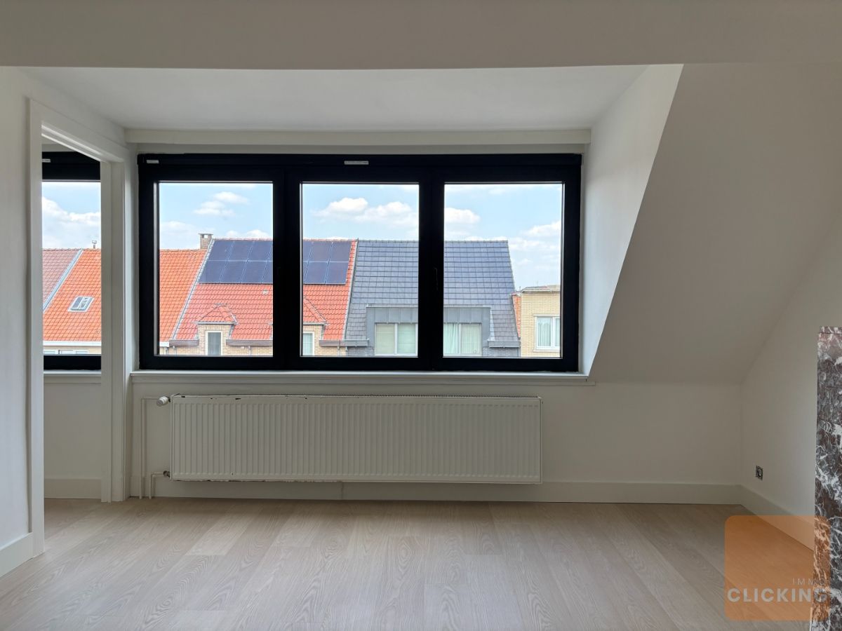 Totaal gerenoveerde woning 3 slaapkamers, parking en zonnige tuin foto 17