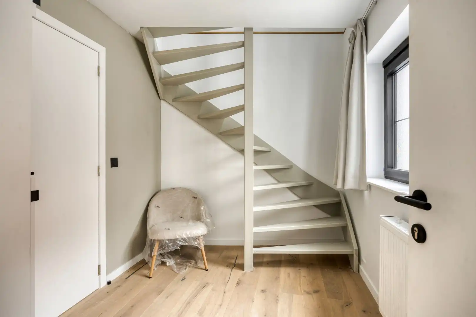 Volledig gerenoveerde en gemeubelde studentenkamers met privé-sanitair. foto 6