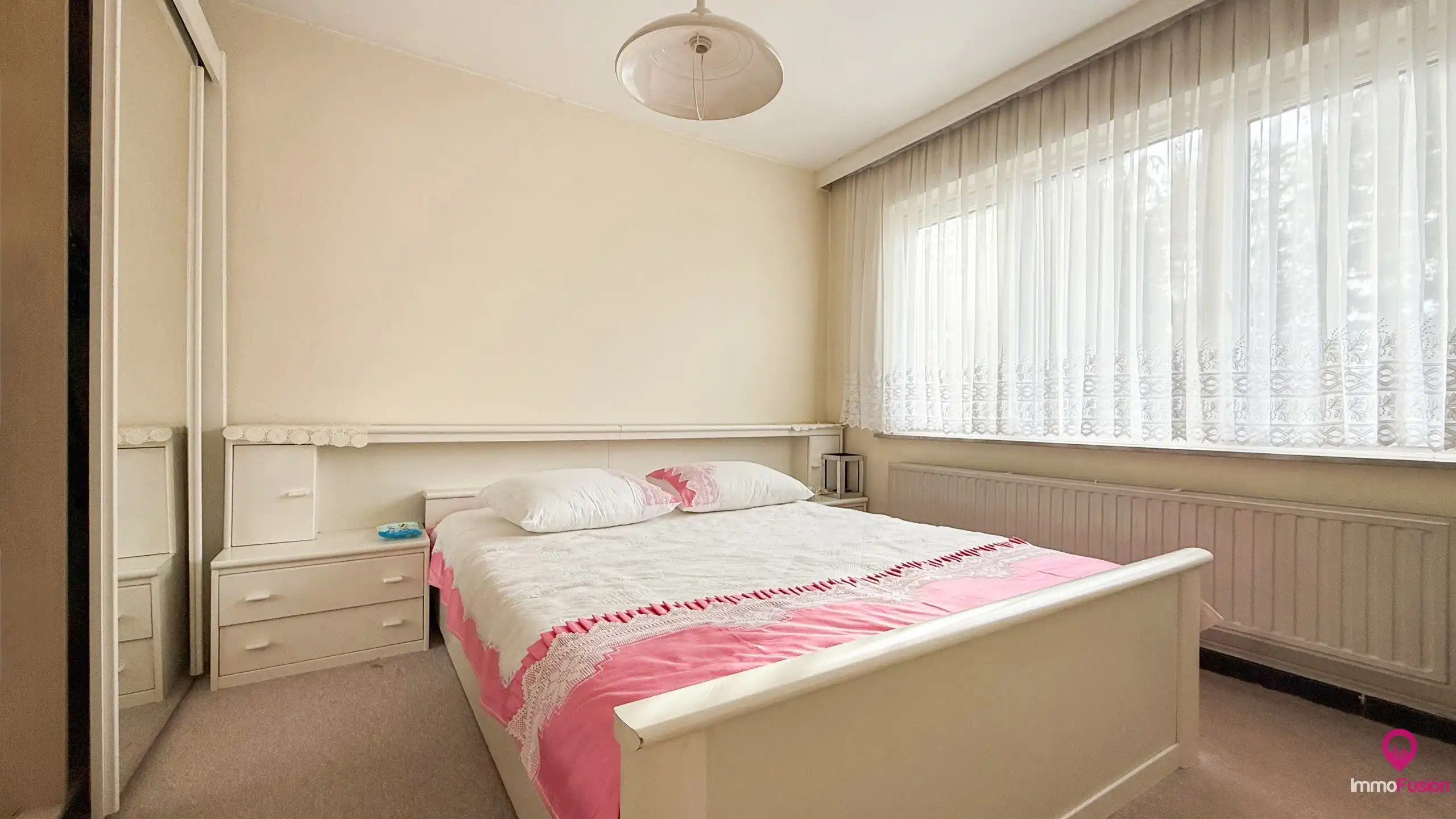 Instapklare woning met 3slpks, kelder en mooie tuin in Ham! foto 21