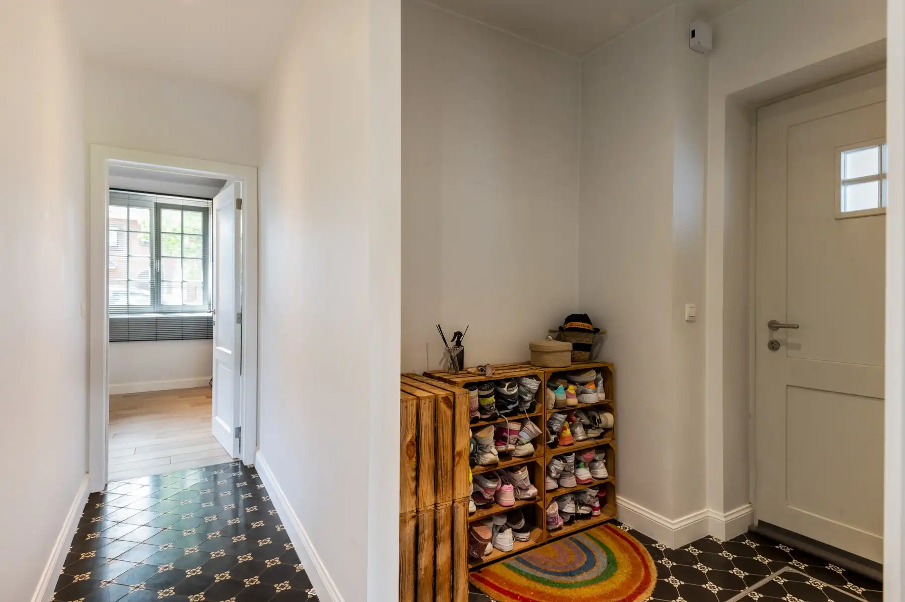 Goed gelegen gelijkvloers appartement met 1 slaapkamer, tuin en garage foto 12