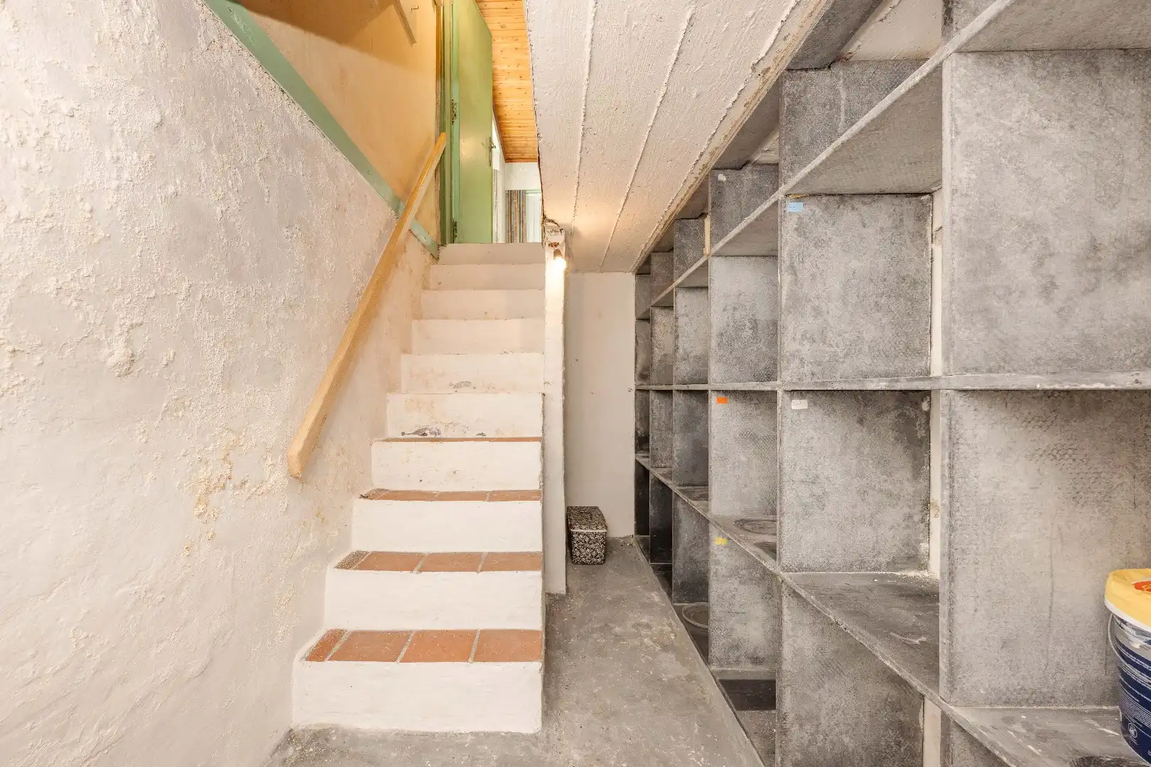 TE RENOVEREN WONING MET TUIN, GARAGE EN BIJGEBOUW IN AARSELE foto 9