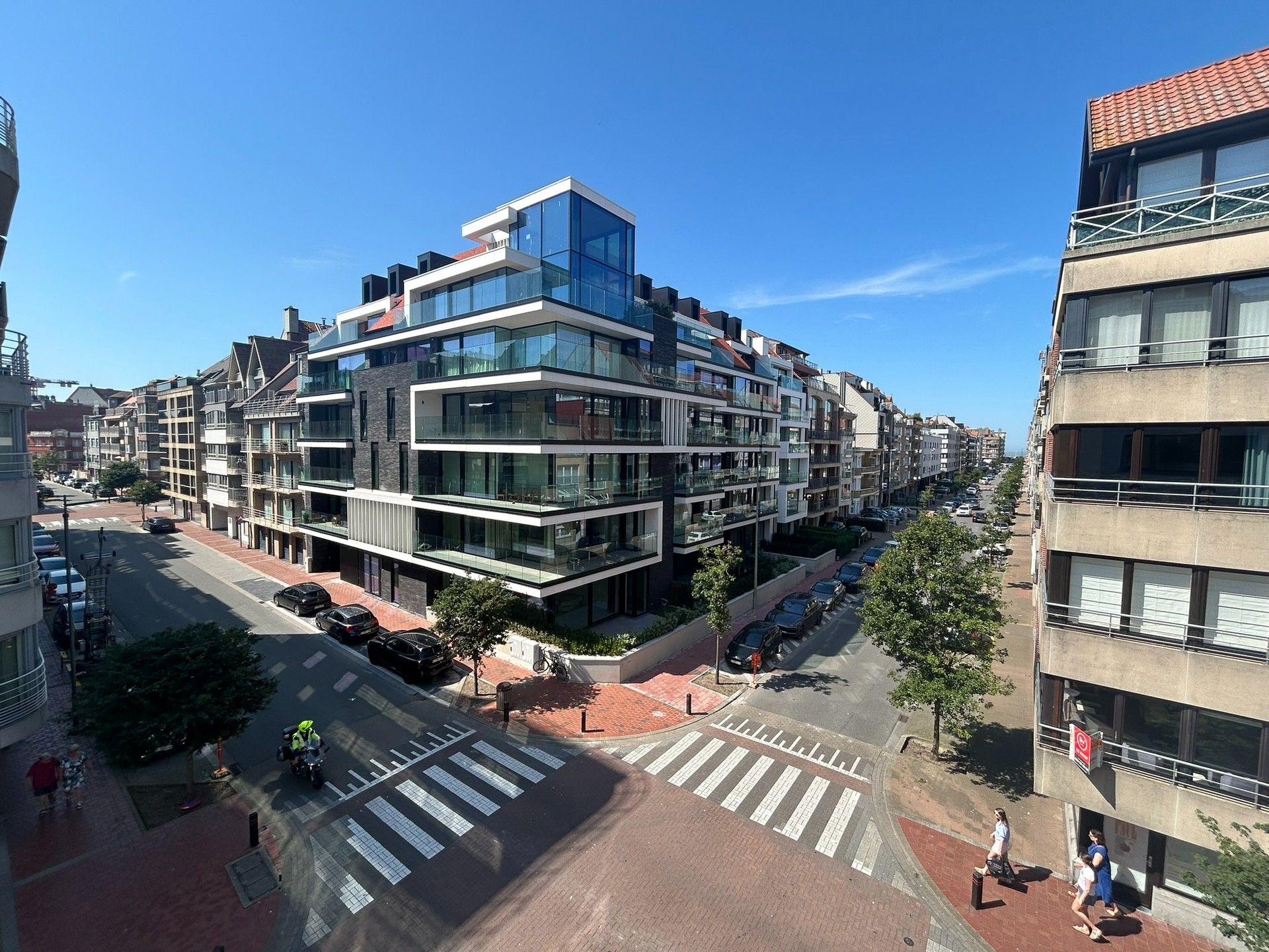 Gerenoveerd appartement in centrum Knokke foto 11