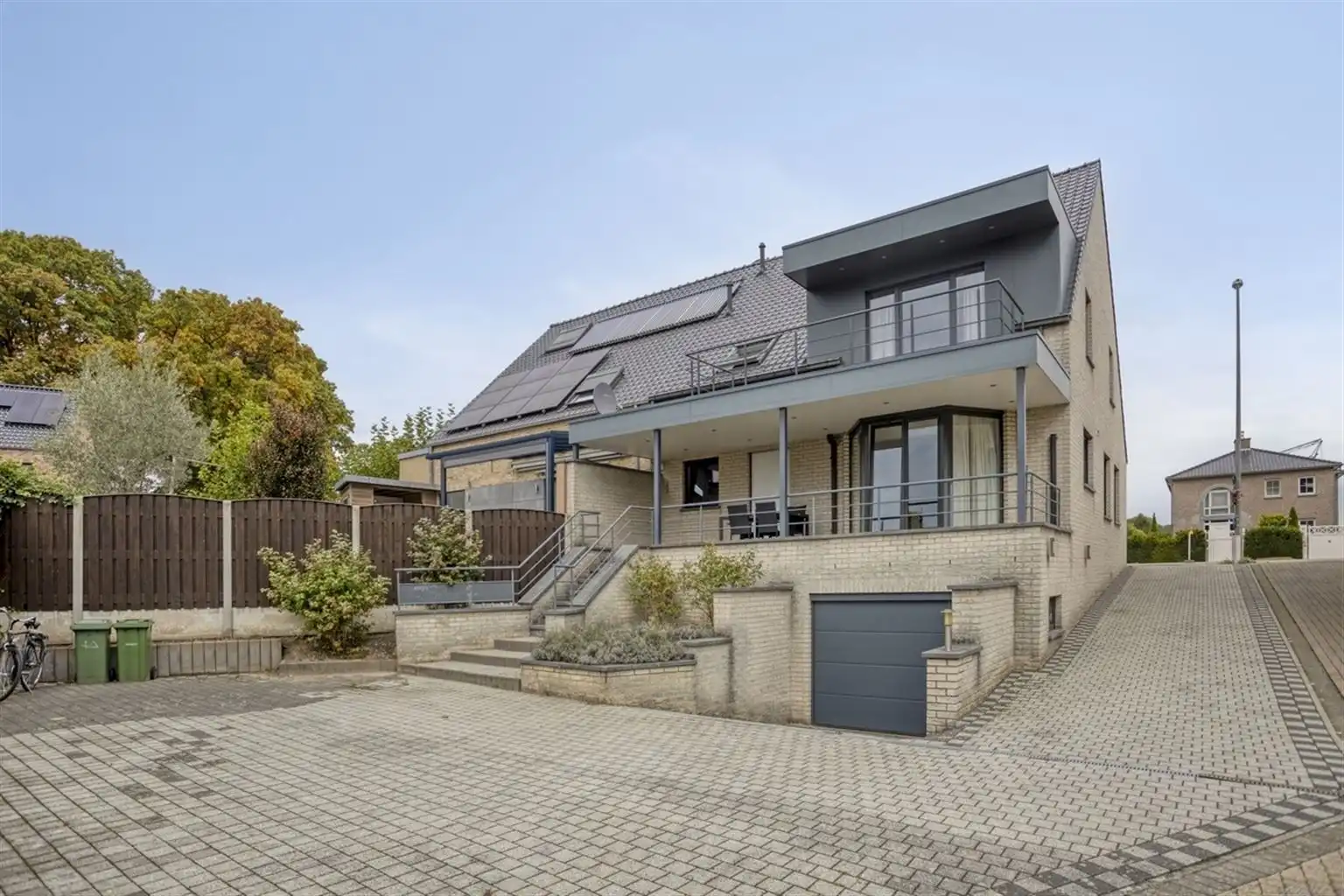 Ruim gelijkvloers appartement met gezellig, overdekt terras en ondergrondse garage, op een toplocatie vlak bij het centrum van Maaseik. foto 17