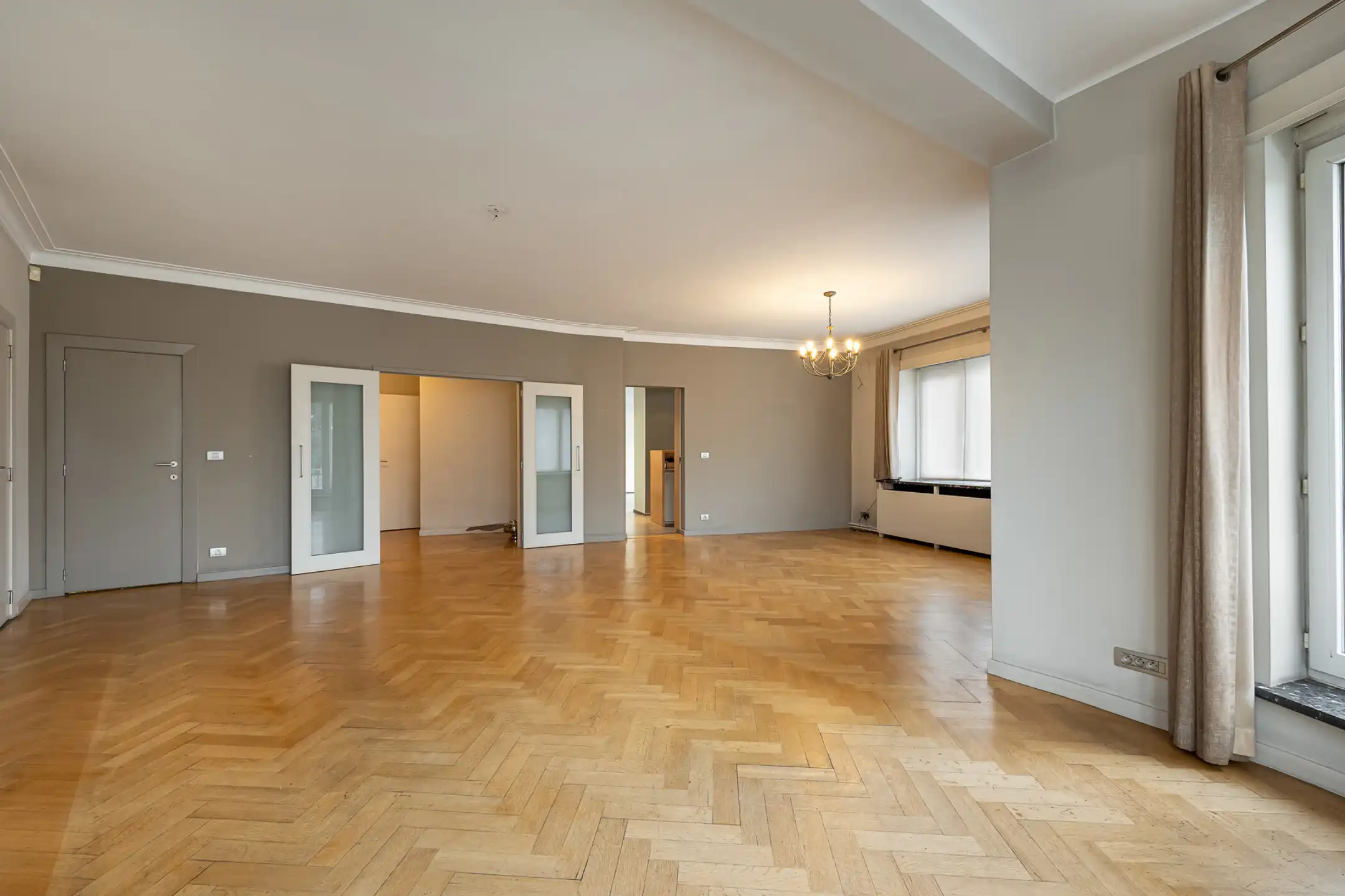 ANTWERPEN - Ruim en lichtrijk appartement met 3 sk en 2 bk foto 5