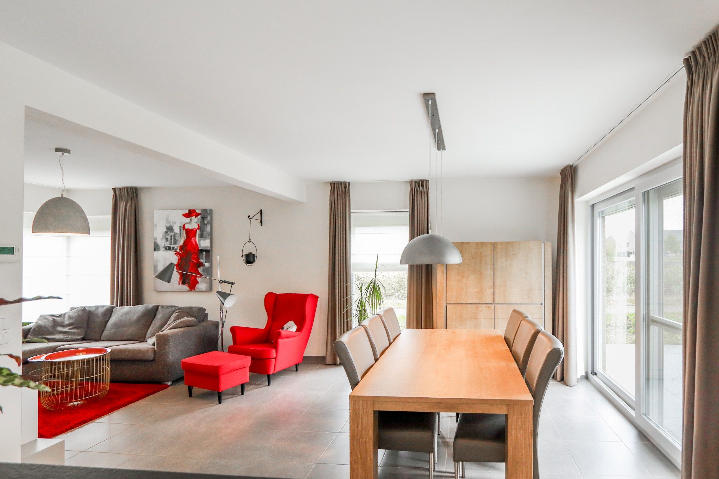 RECENTE GEZINSWONING MET TUIN EN GARAGE foto 11