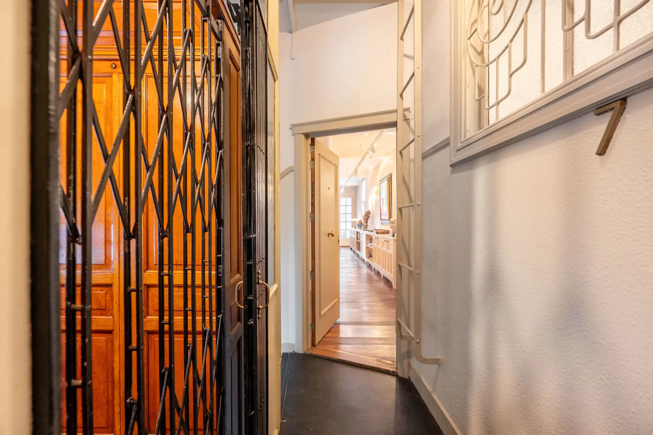 Uniek penthouse met afzonderlijk wellnessappartement foto 10