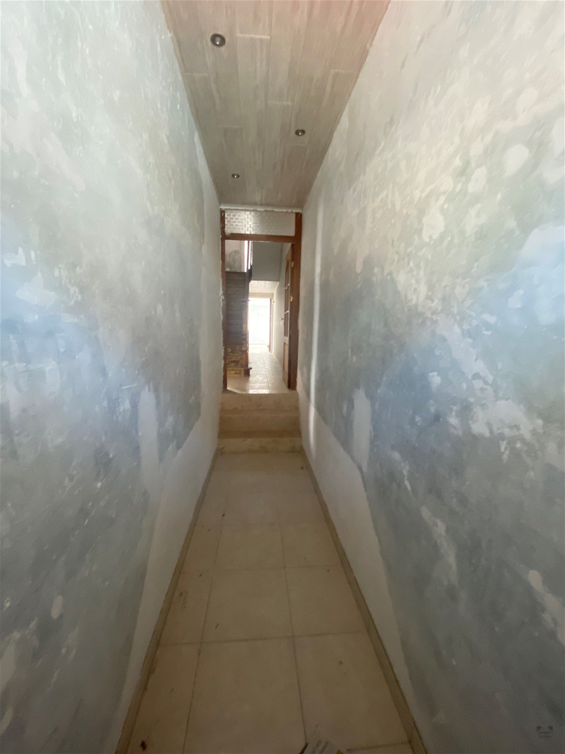 Ruime woning met 5 slaapkamers te Oostende foto 6