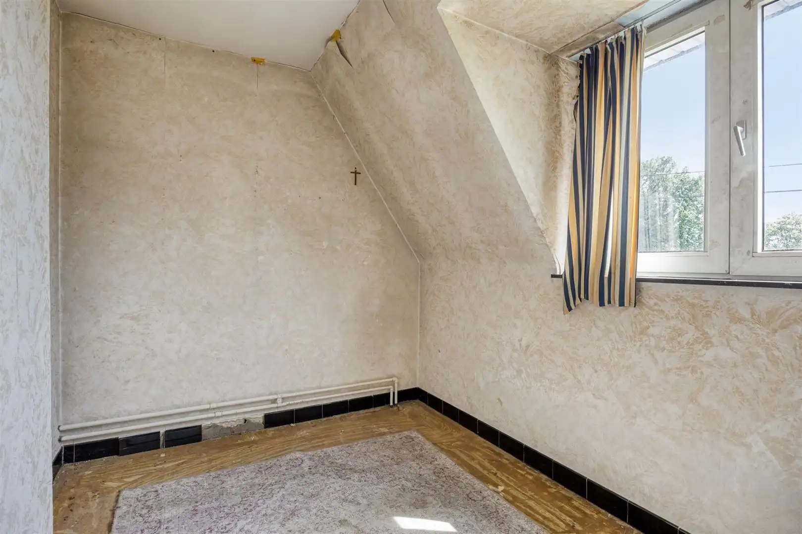 TE KOOP: Te renoveren woning met ruim perceel en projectmogelijkheden in Lummen! foto 18