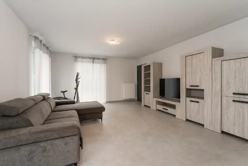 Recente, instapklare halfopen bebouwing op toplocatie te Roeselare foto 4