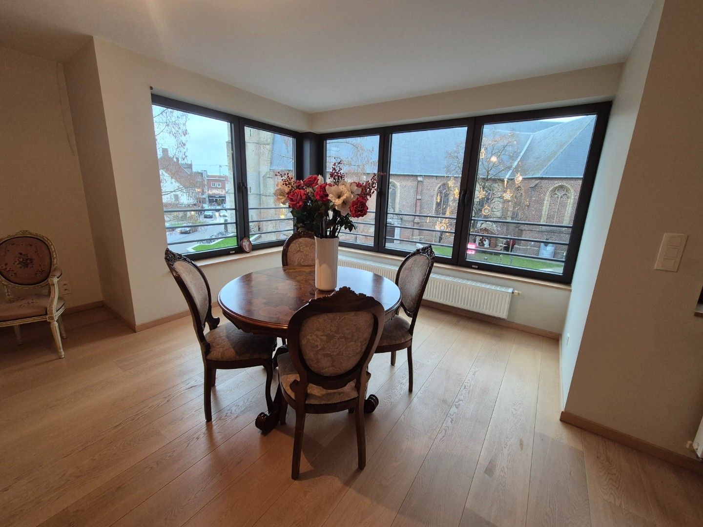 Luxueus en Ruim Hoekappartement in Centrum Roeselare foto {{pictureIndex}}