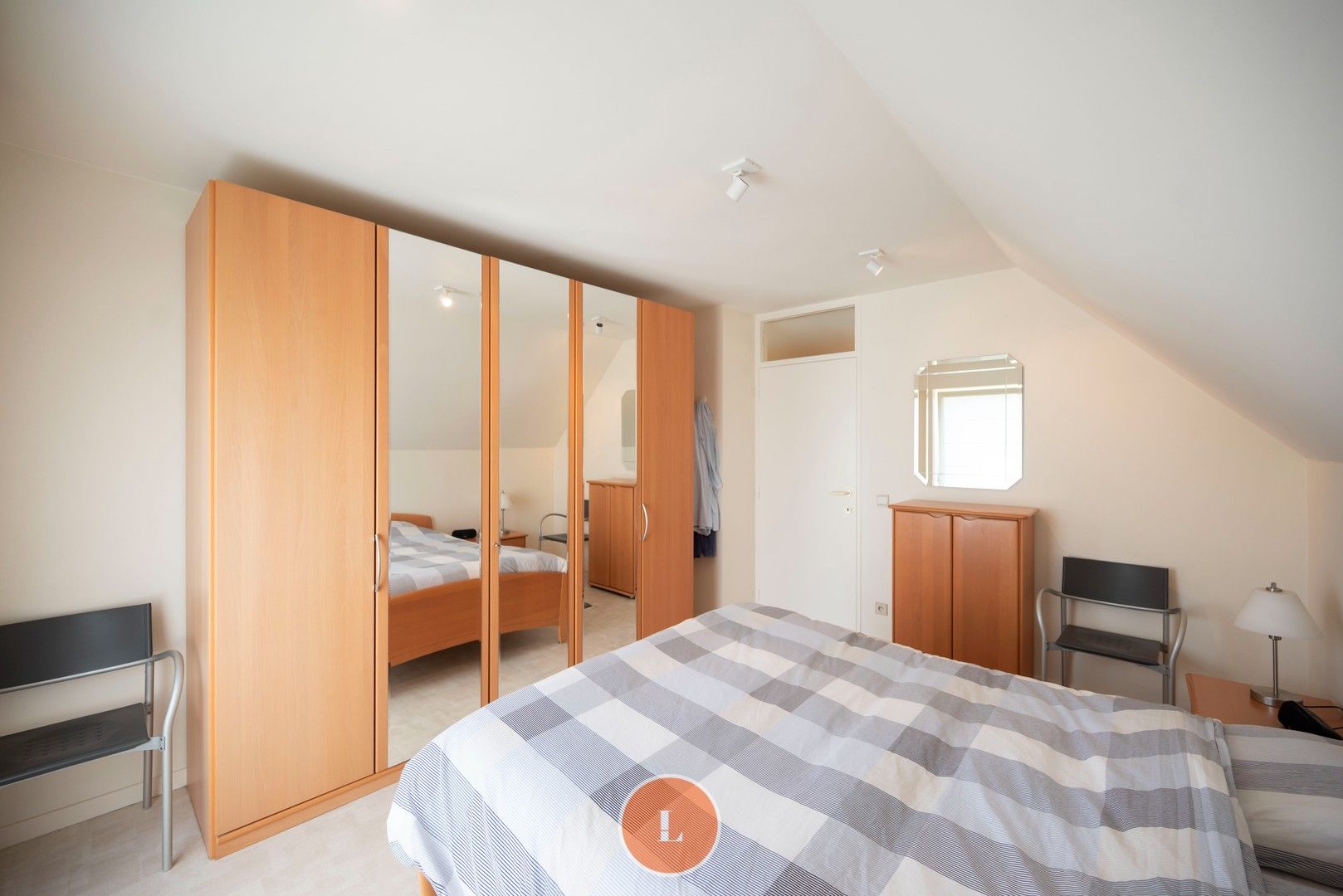 Ruime en rustige gelegen woning op een perceel van 744m² foto 12