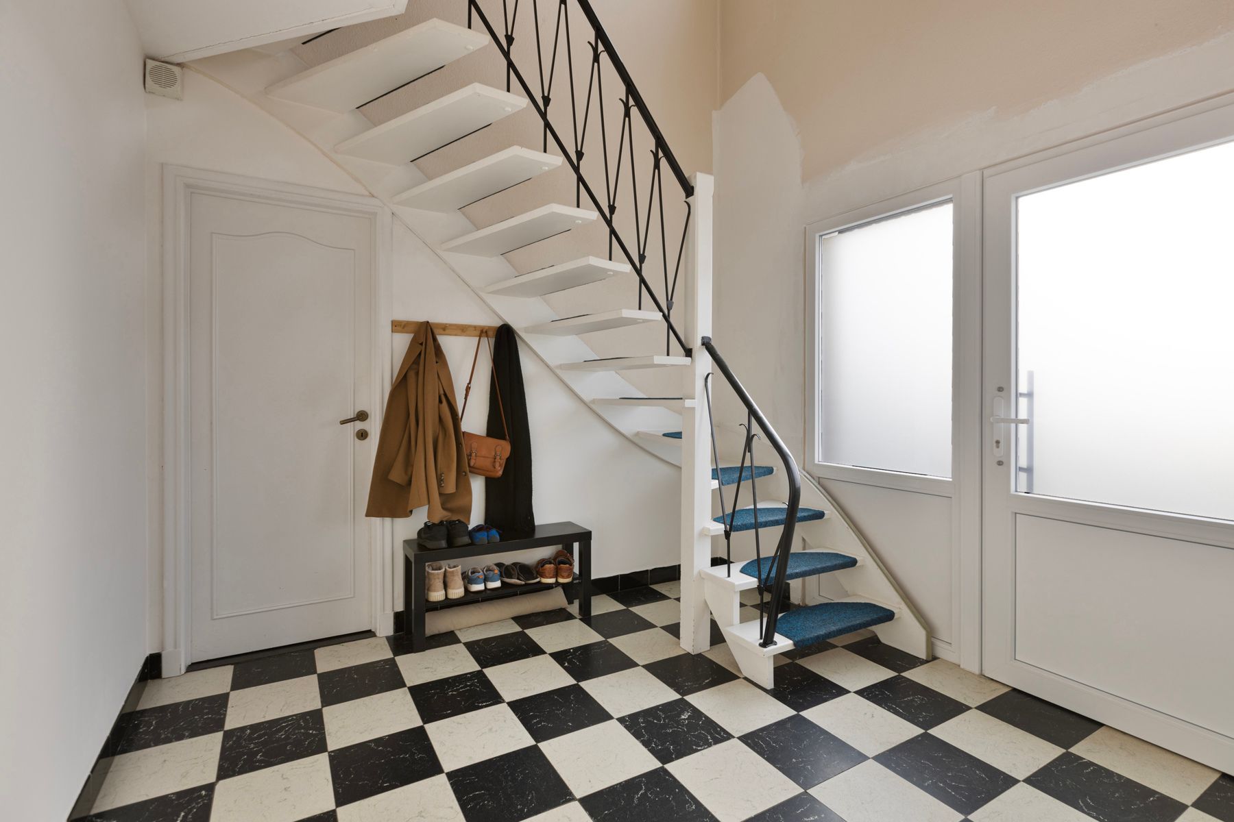 Ruim en stijlvol familiehuis, 4 Slaapkamers, grote tuin.  foto 6