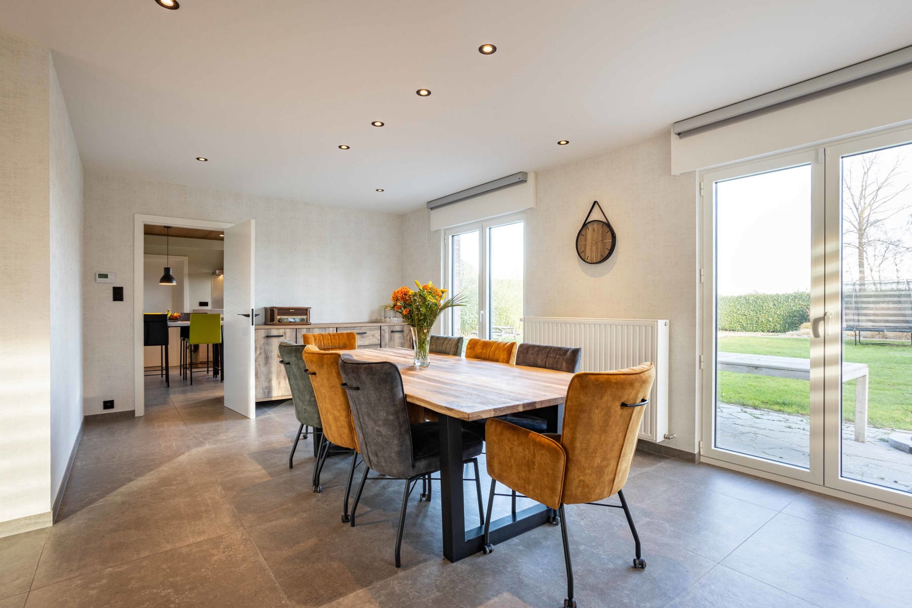 Instapklare woning met 5 slaapkamers in landelijke buurt. foto 7