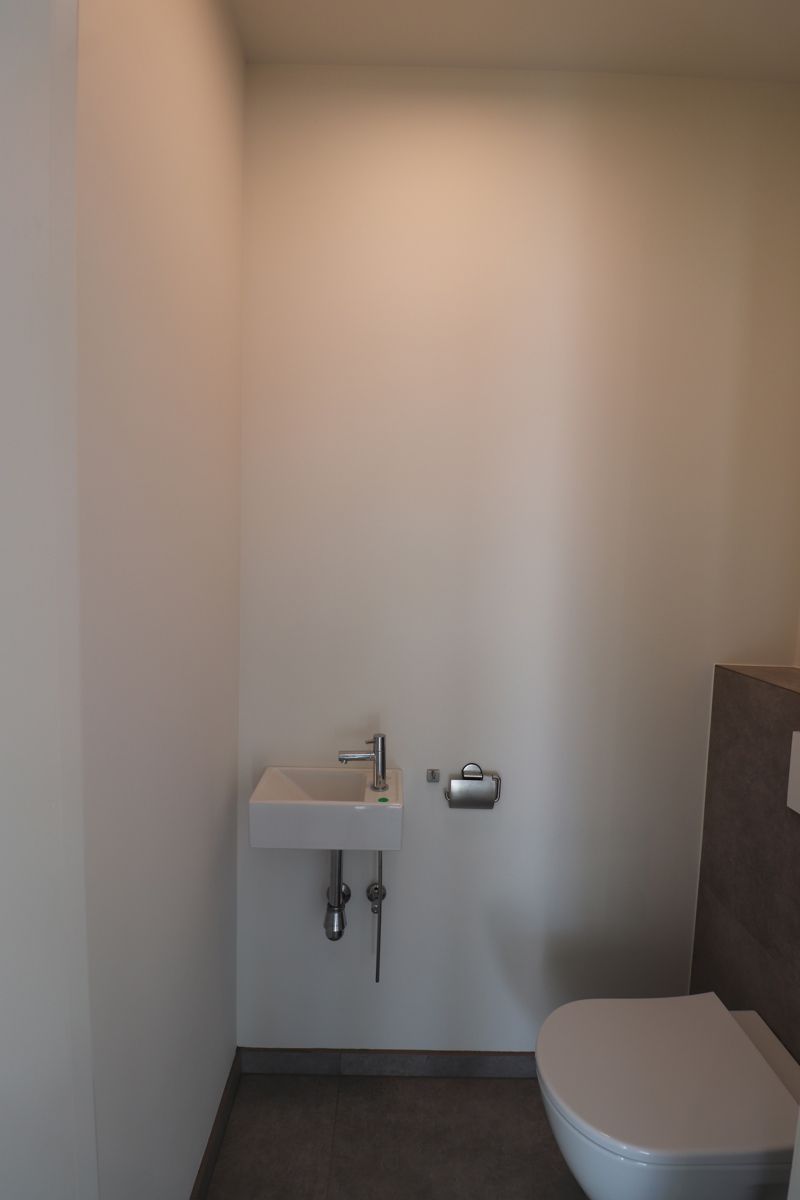 Energiezuinige nieuwbouwwoning (E12) met 3-4 slaapkamers en tuin met tuinberging. foto 3