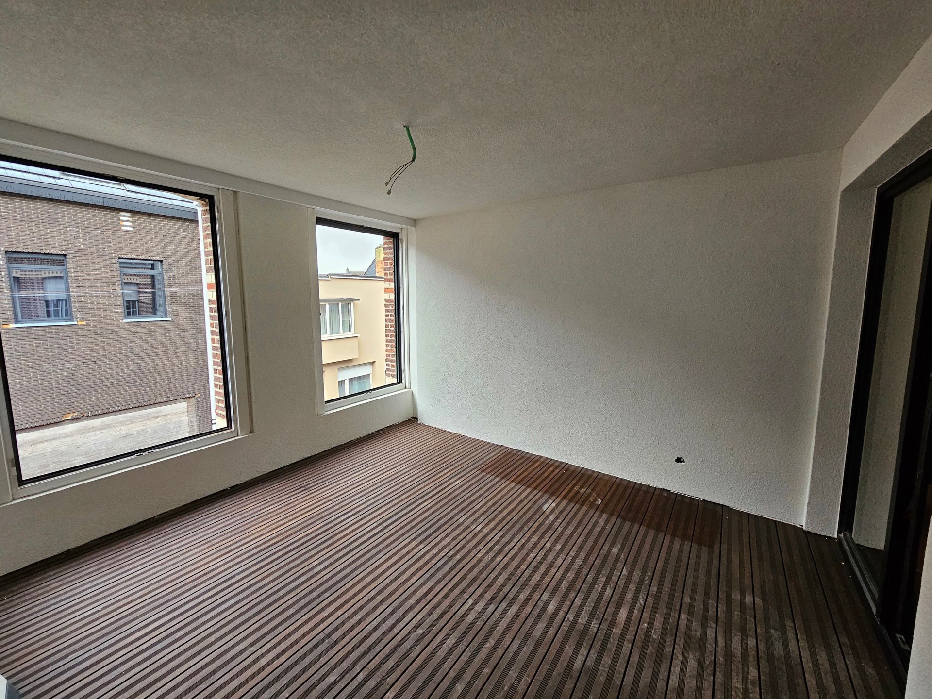 Gerenoveerd duplex appartement met 2 slaapkamers foto 12