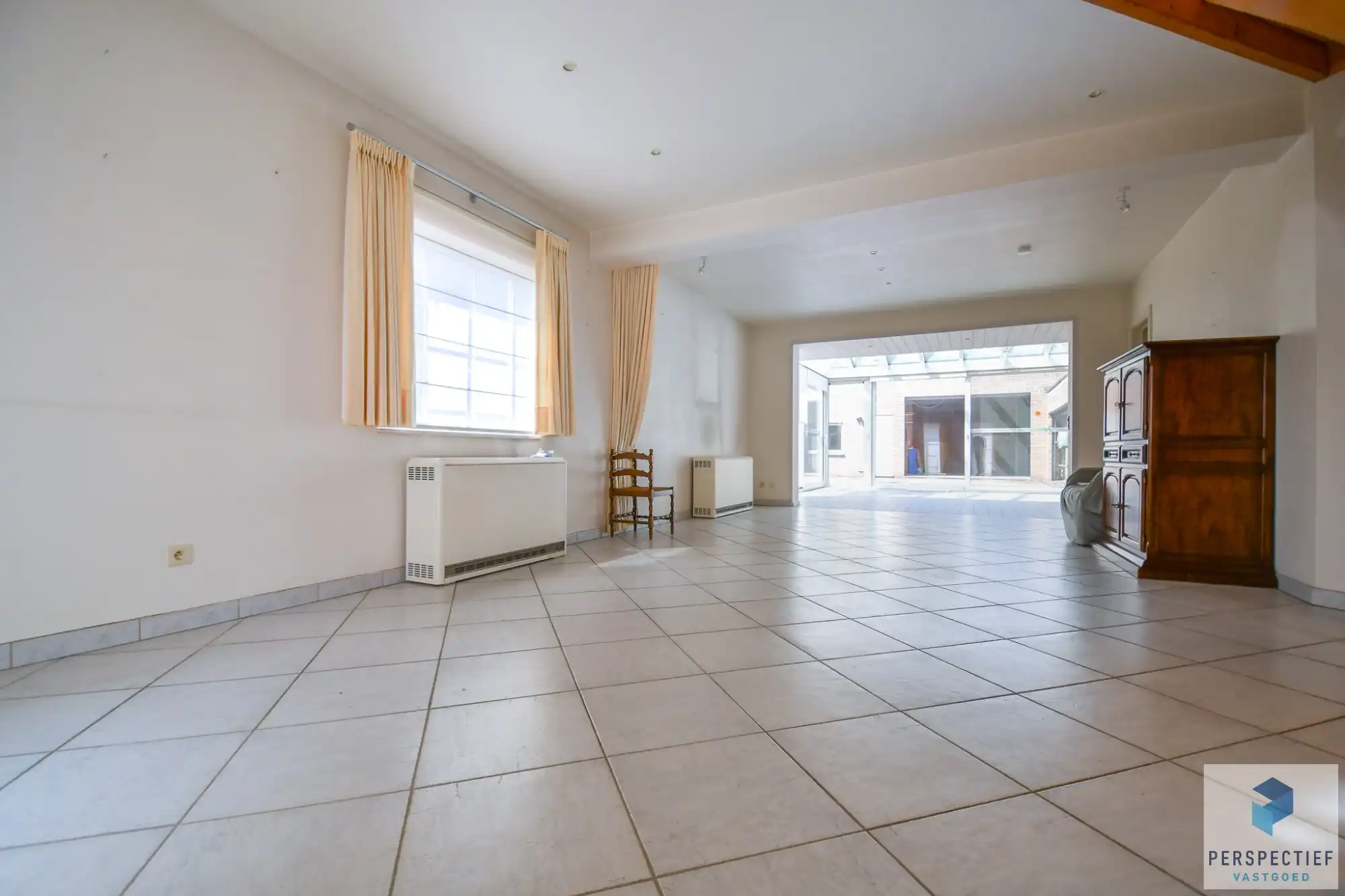 Unieke villa met dubbele garage en opslagplaats/ loods in rustige omgeving foto 14