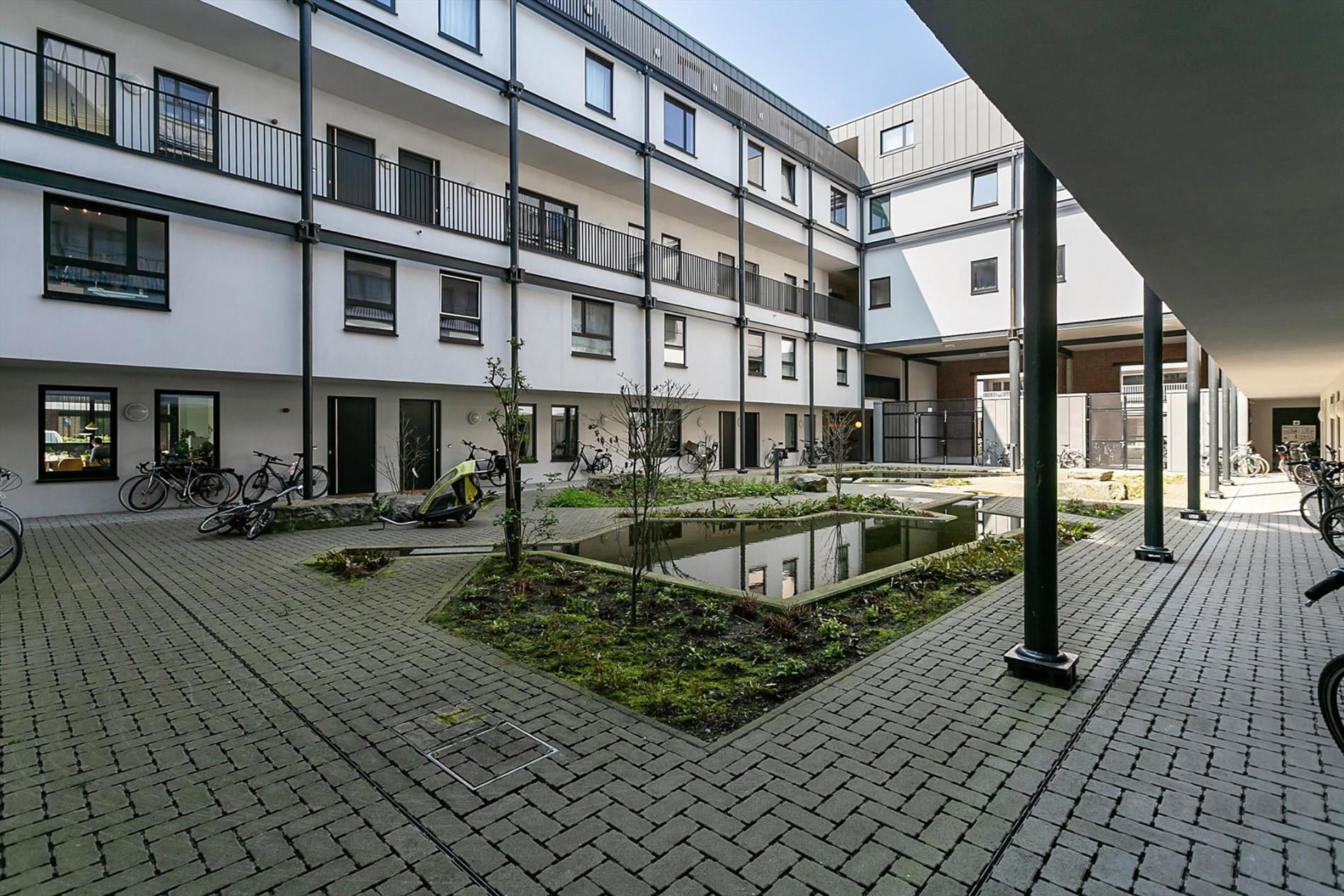 Ruim appartement met 3 slaapkamers en staanplaats foto 3