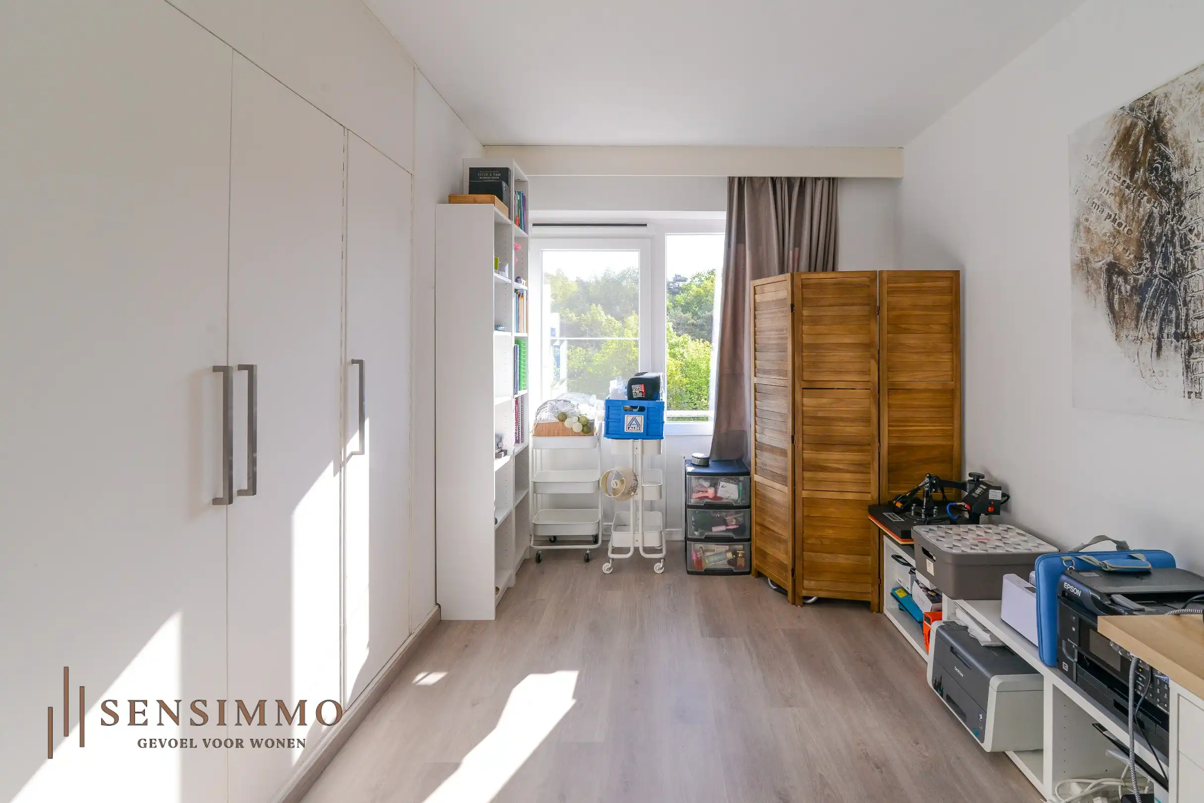 Gerenoveerd 3 slaapkamer appartement met kelderberging vlakbij Genk centrum! foto 14