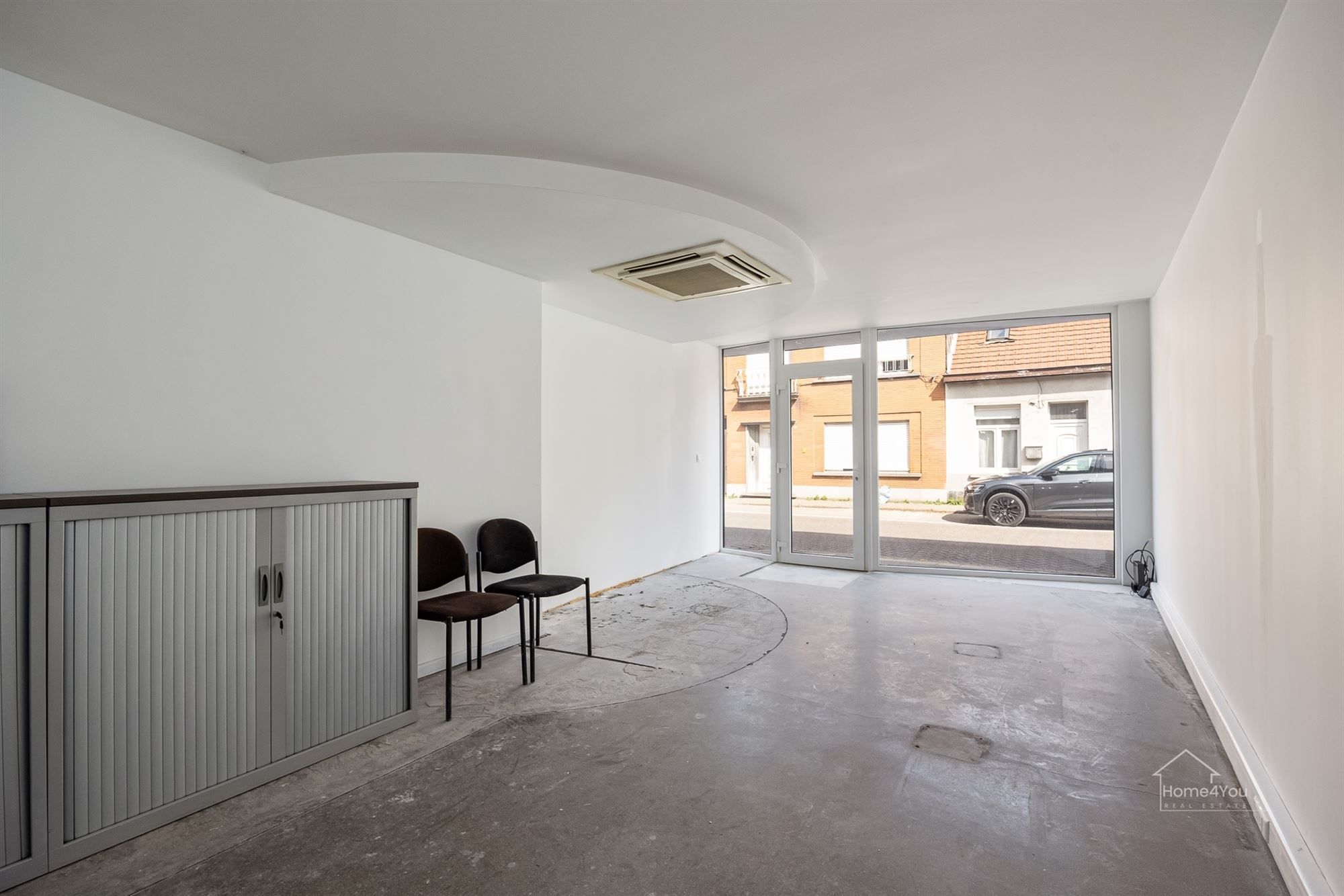 Handelshuis met duplex en 2 aparte tuinen foto 2