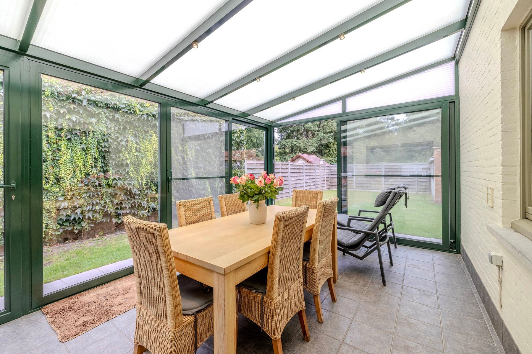 Charmante woning met 3 slpk, garage en tuin foto 17