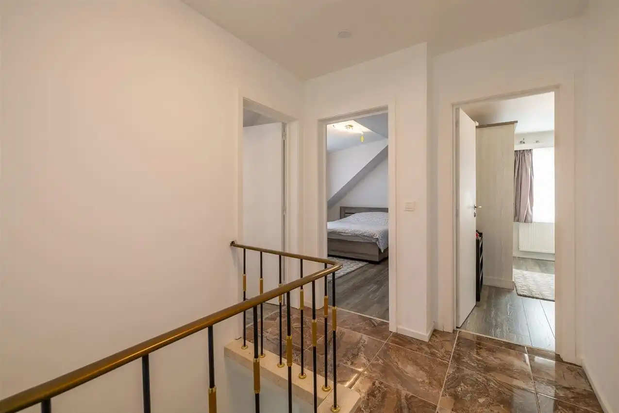 villastijl,vernieuwd in 2018, label D, mooi perceel foto 16