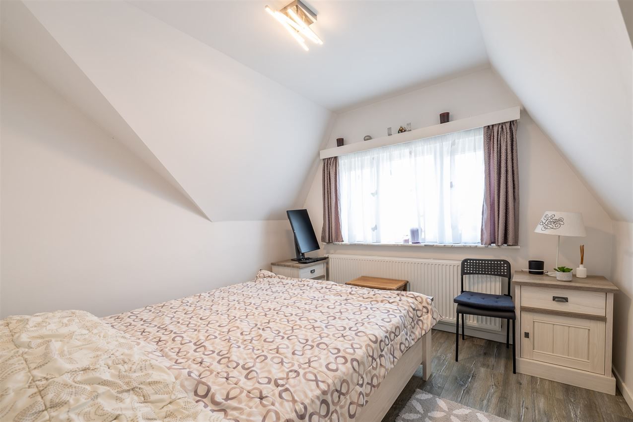 villastijl,vernieuwd in 2018, label D, mooi perceel foto 16