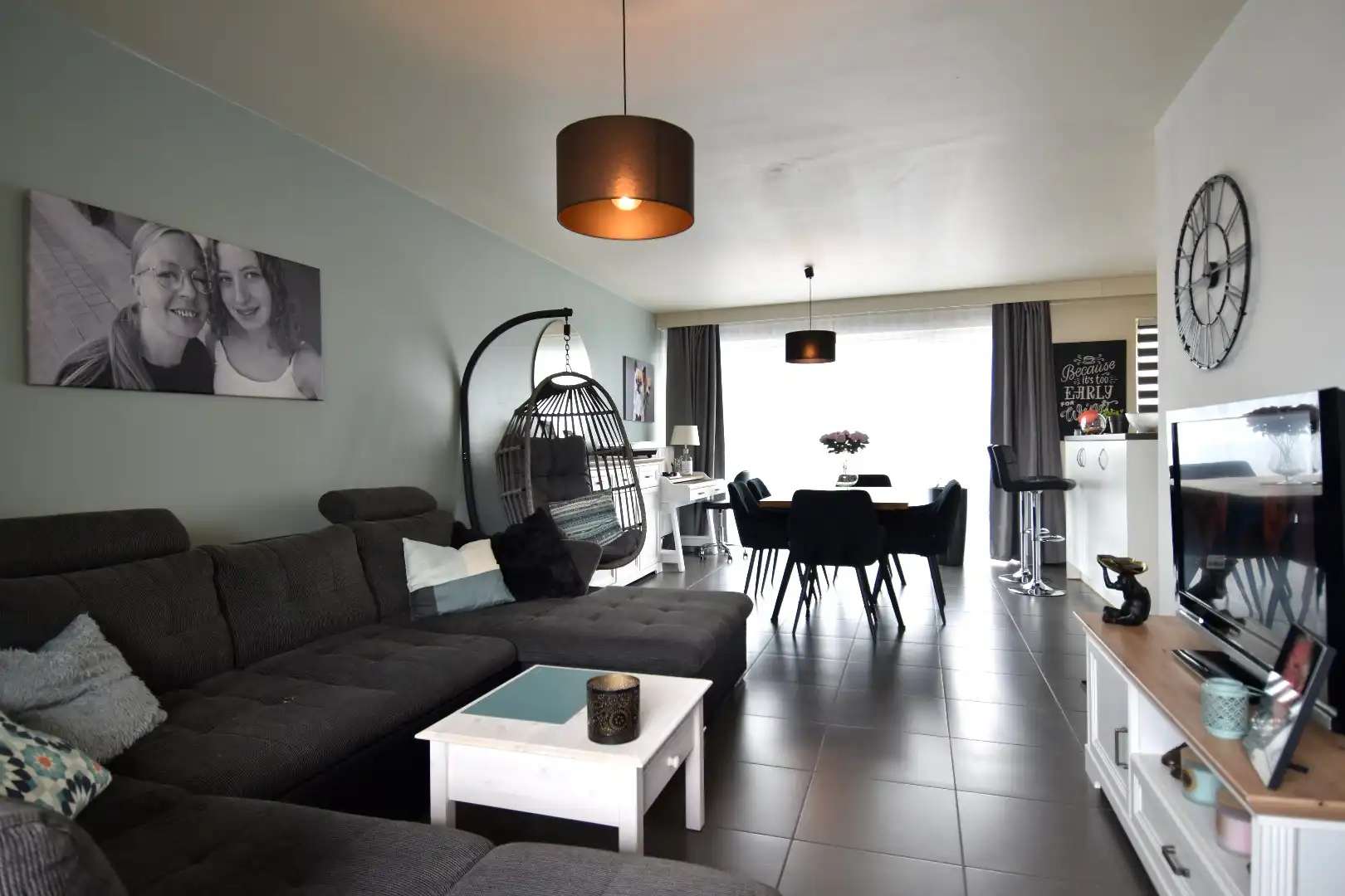 Instapklaar 2-slaapkamerappartement op toplocatie nabij het centrum van Kortrijk foto 3