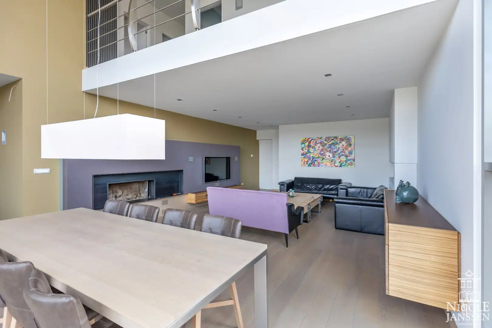 Zeer moderne en luchtige woning met twee slaapkamers gelegen op een rustige locatie foto 6