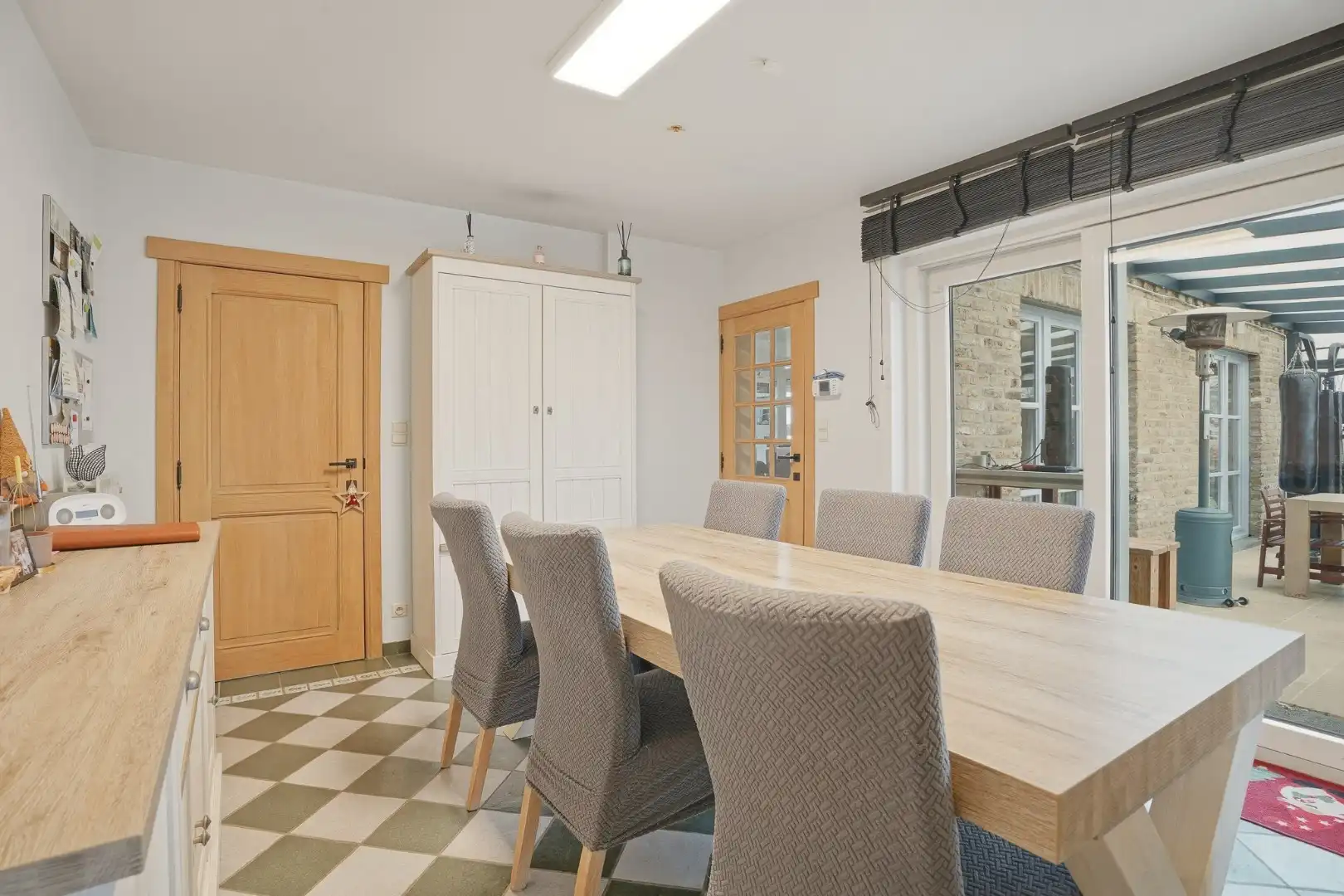 Landelijk gelegen villa met loods in Aartrijke foto 11