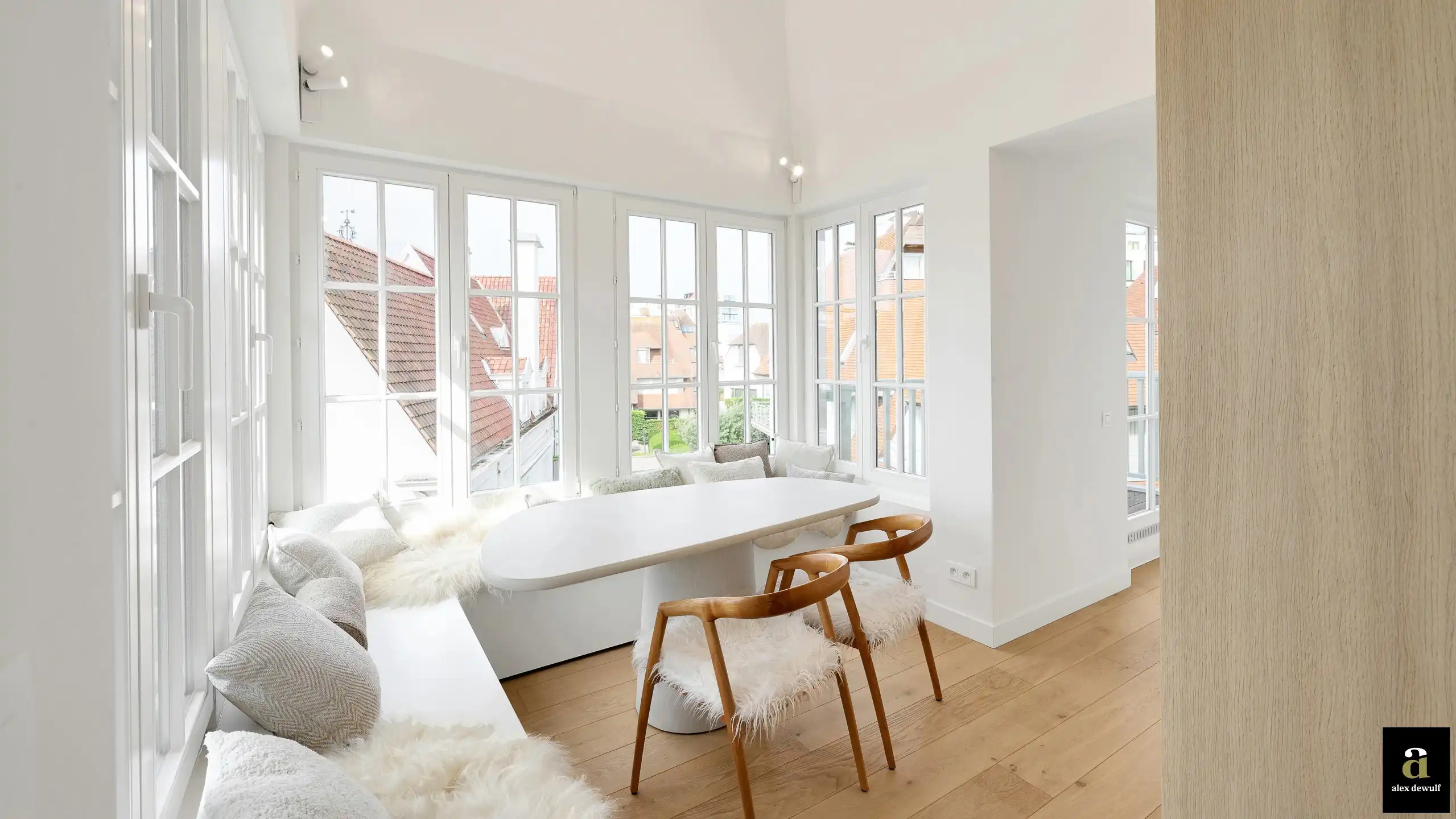 Stijlvol luxeappartement met veel lichtinval, op wandelafstand van het strand in de Bayauxlaan in Knokke. foto 5