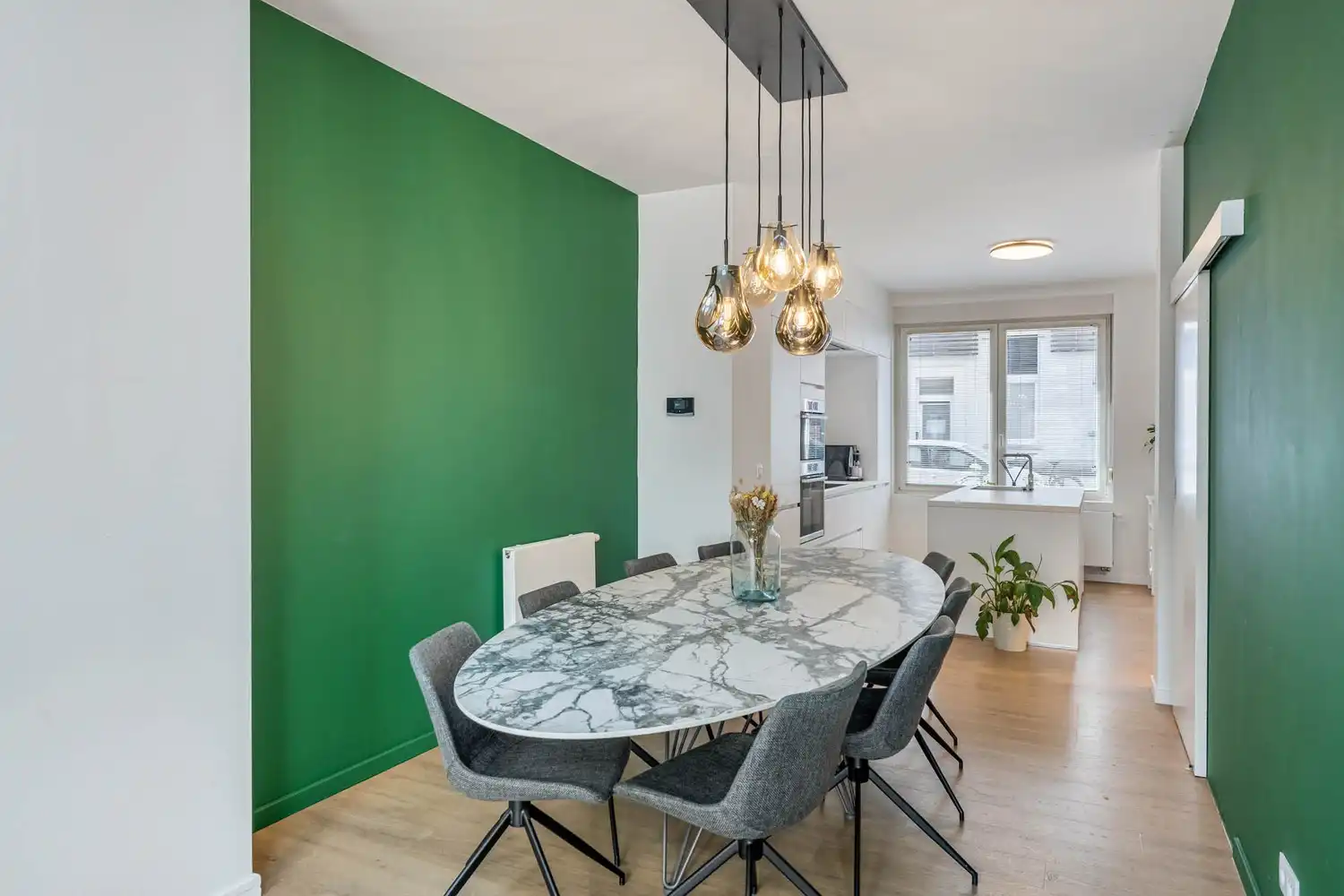 Recent en volledig gerenoveerde woning met 3 slaapkamers en 2 badkamers te centrum Leuven! foto 12