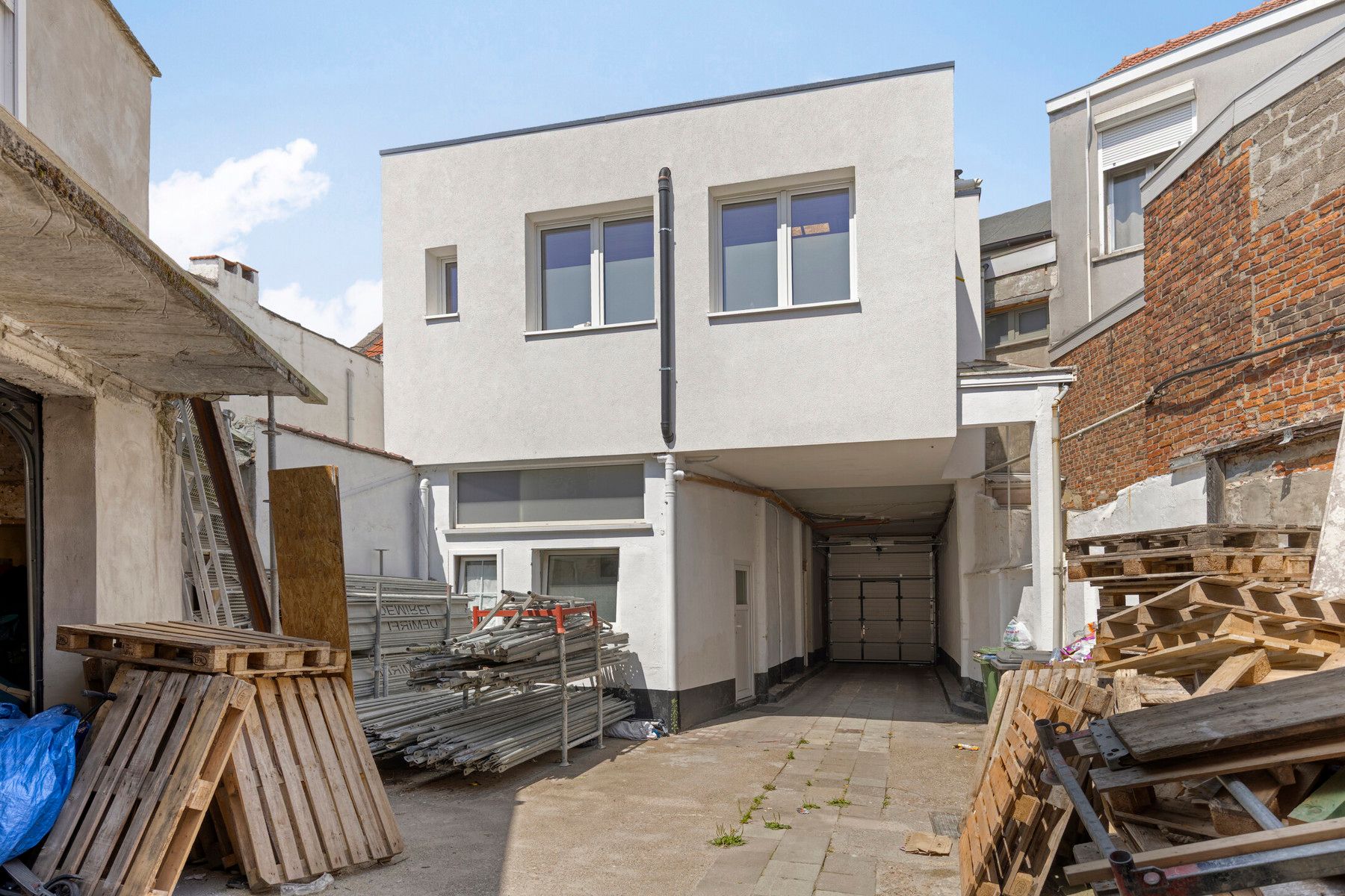 IN OPTIE - Woning met ruim magazijn en bureelruimte. foto 17