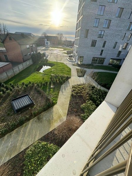 Penthouse met 2 slaapkamers  en een mooi terras. foto 31