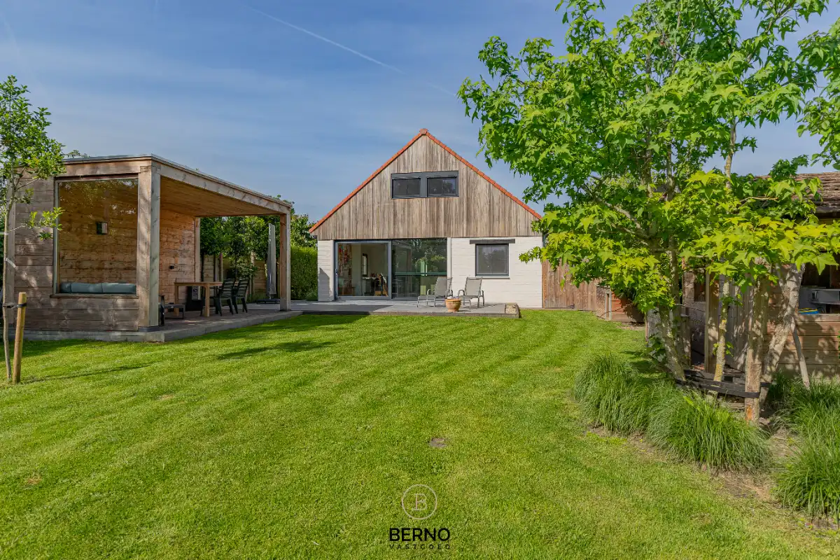 Recent gerenoveerde landelijke woning met uitzonderlijke tuin op 1.856 m² foto 21