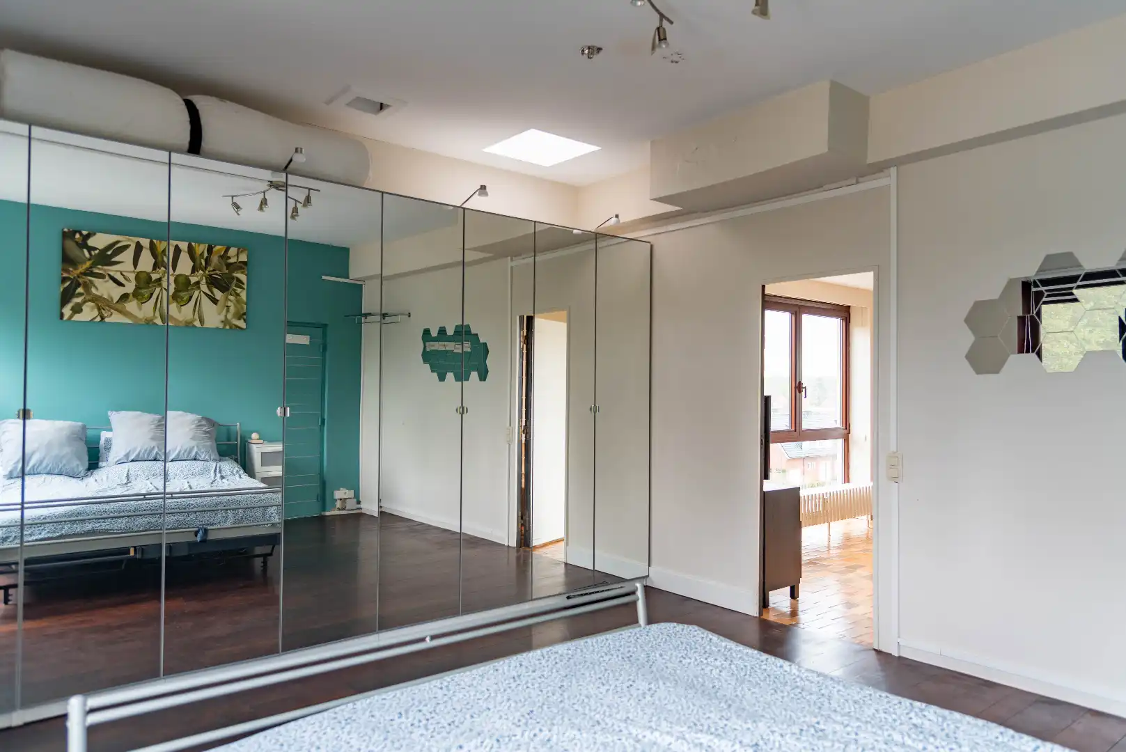 Gemeubeld 2-slaapkamerhoekappartement met groot terra foto 13
