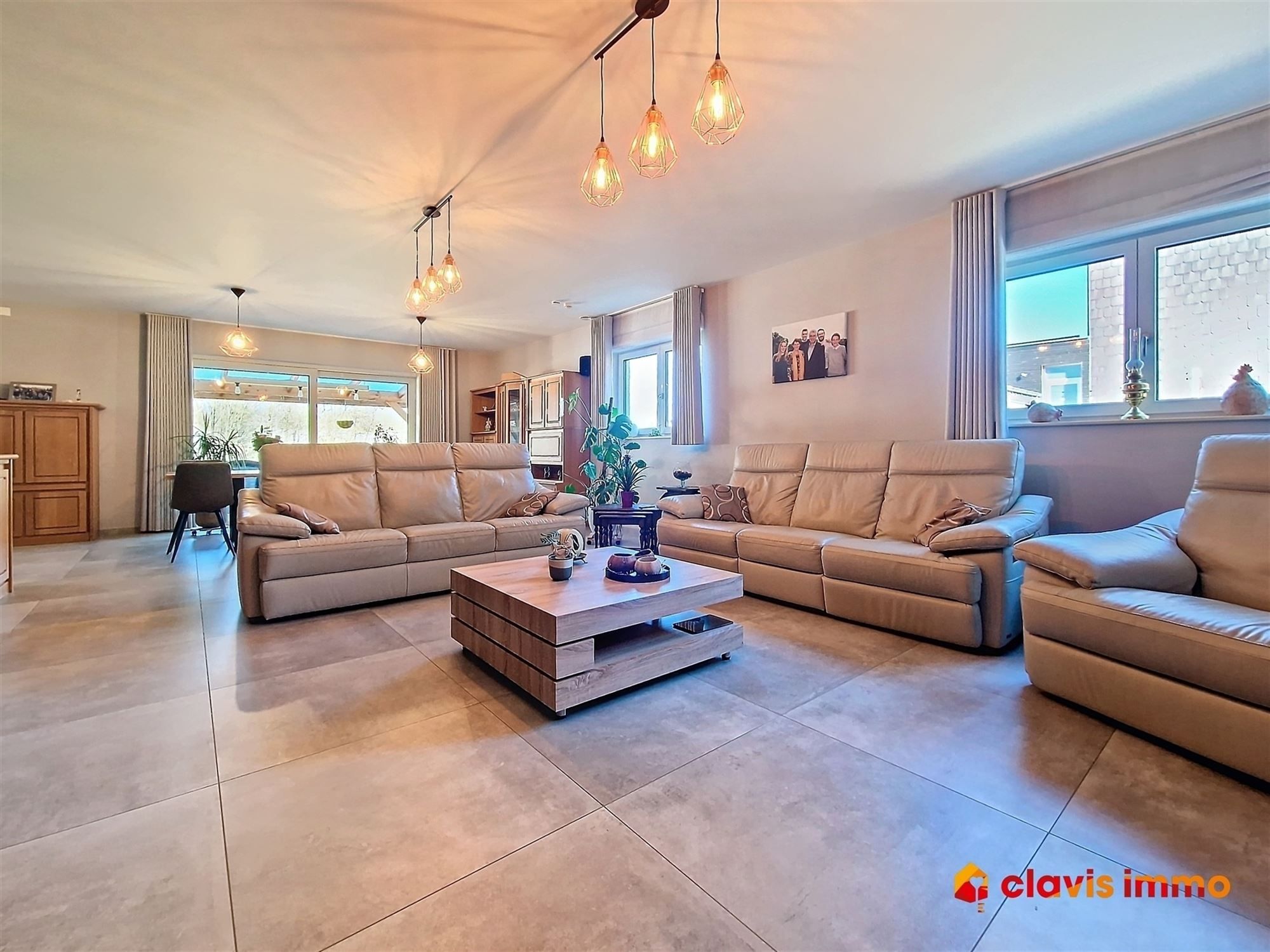 Aangename en recente woning (2022) met mooie tuin foto 6