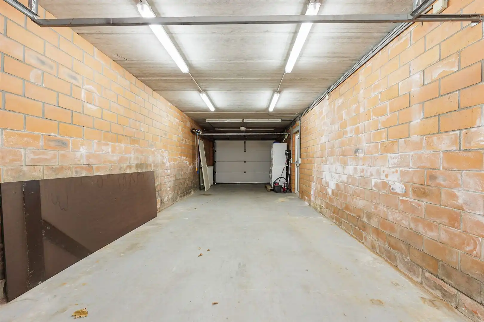 Ruime, lichte woning met garage & oprit op centrale ligging foto 25