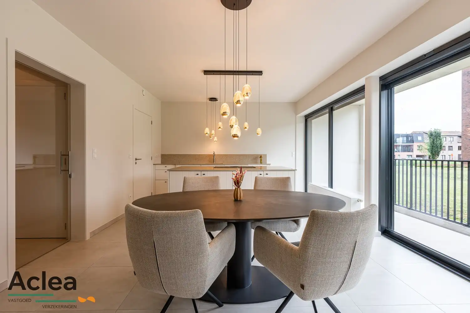 Hoogwaardig afgewerkt appartement met garage en ruim terras foto 6