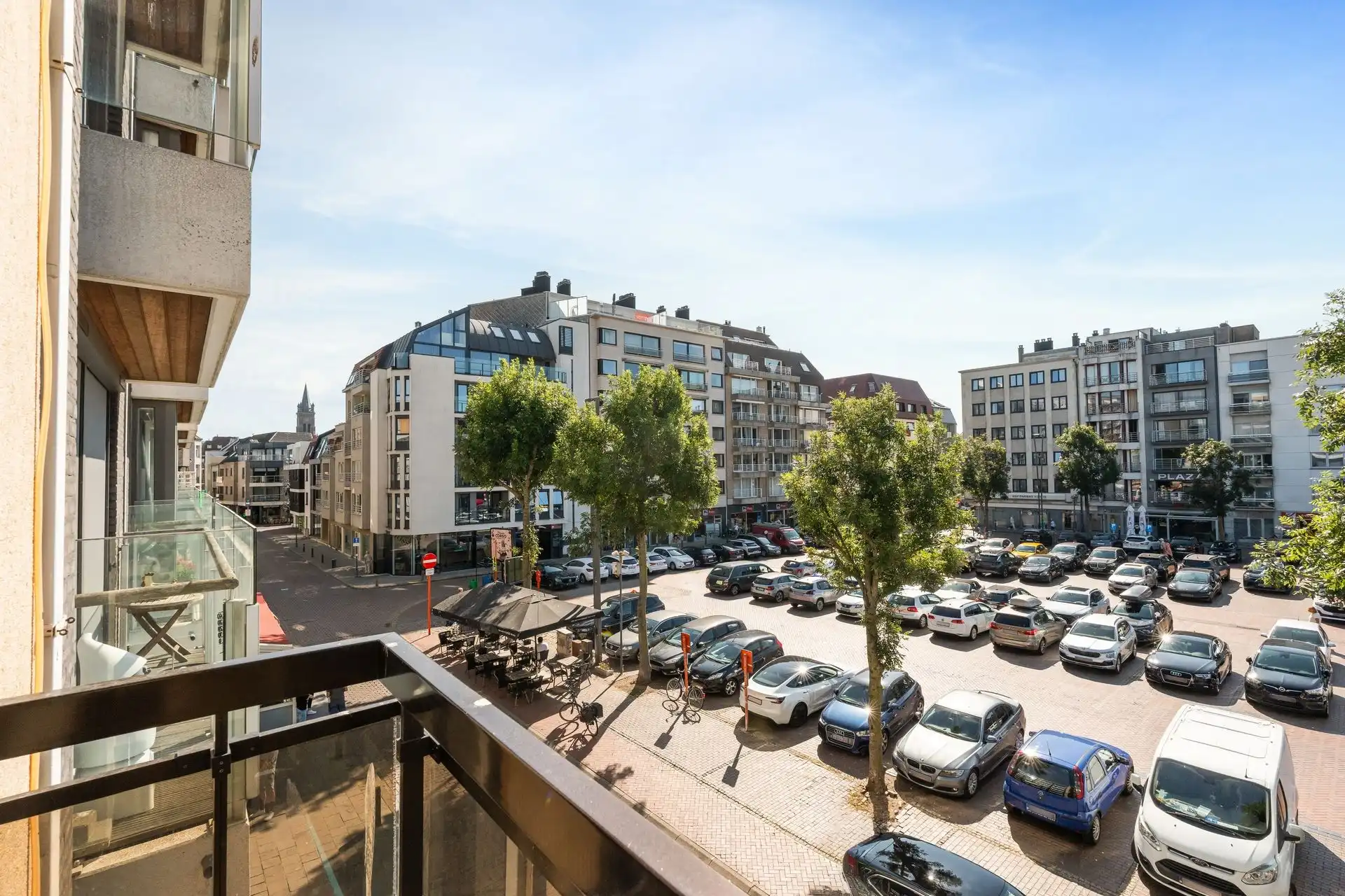 GROTE MARKT / ZONNIG / 2 SLPKS foto 11