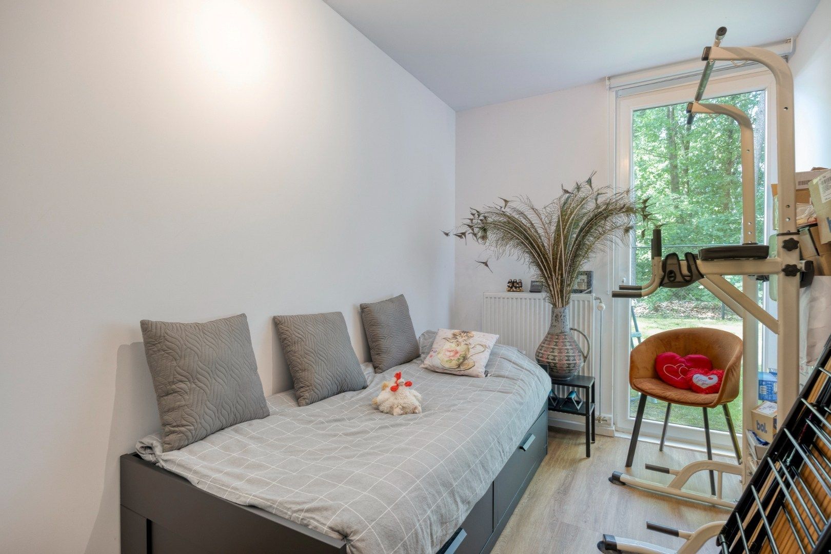 Gelijkvloers appartement met 2 slpks, ruime tuin, autostaanplaats en optionele garage ! foto 13