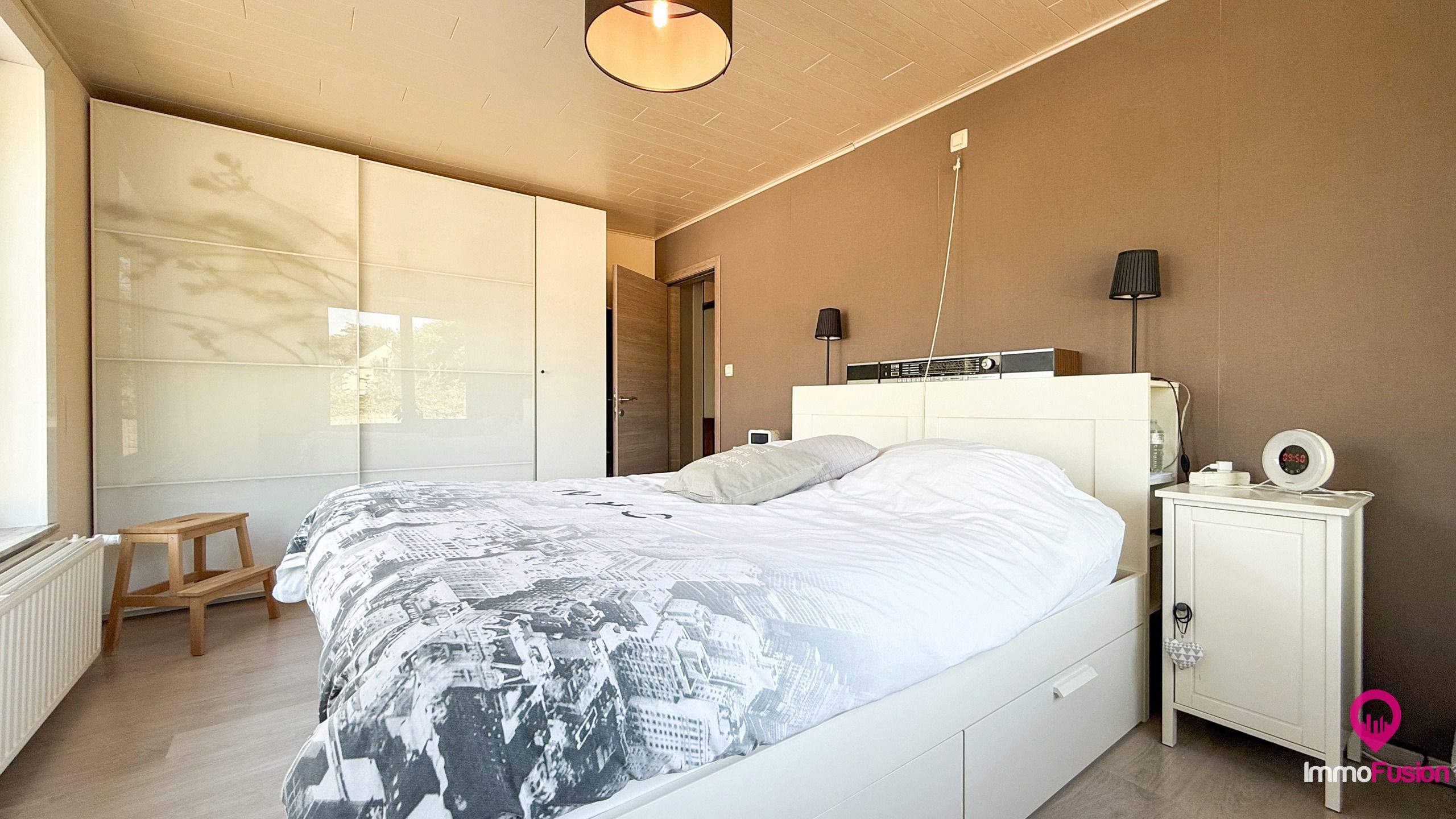 Praktische bungalowwoning met prachtige tuin en zwemvijver! foto 17