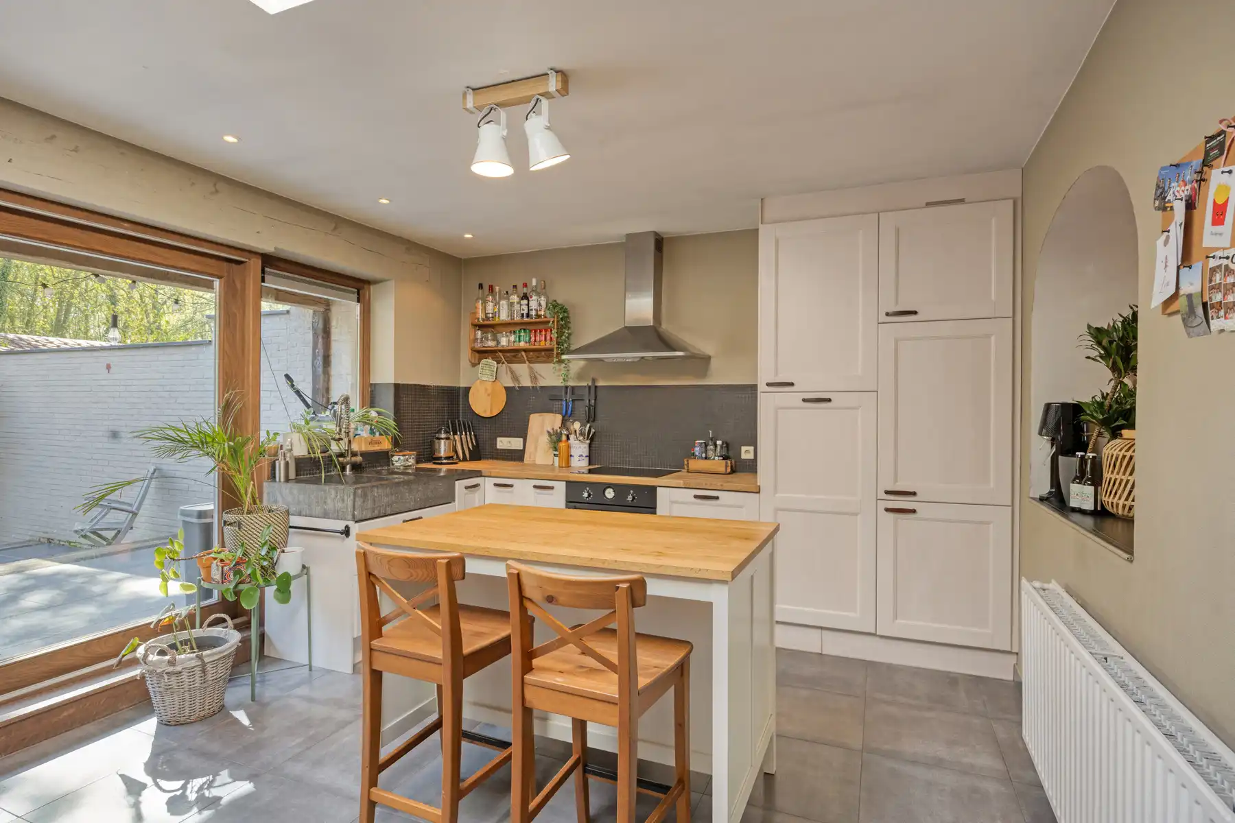 Instapklare woning met 3 slaapkamers en prachtige tuin. foto 11