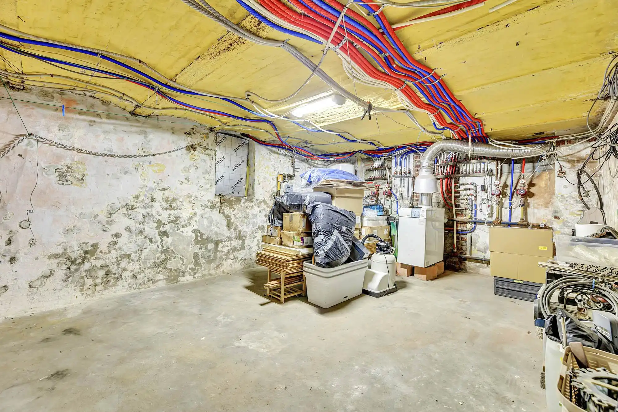 Rustieke woning op strategische ligging foto 43