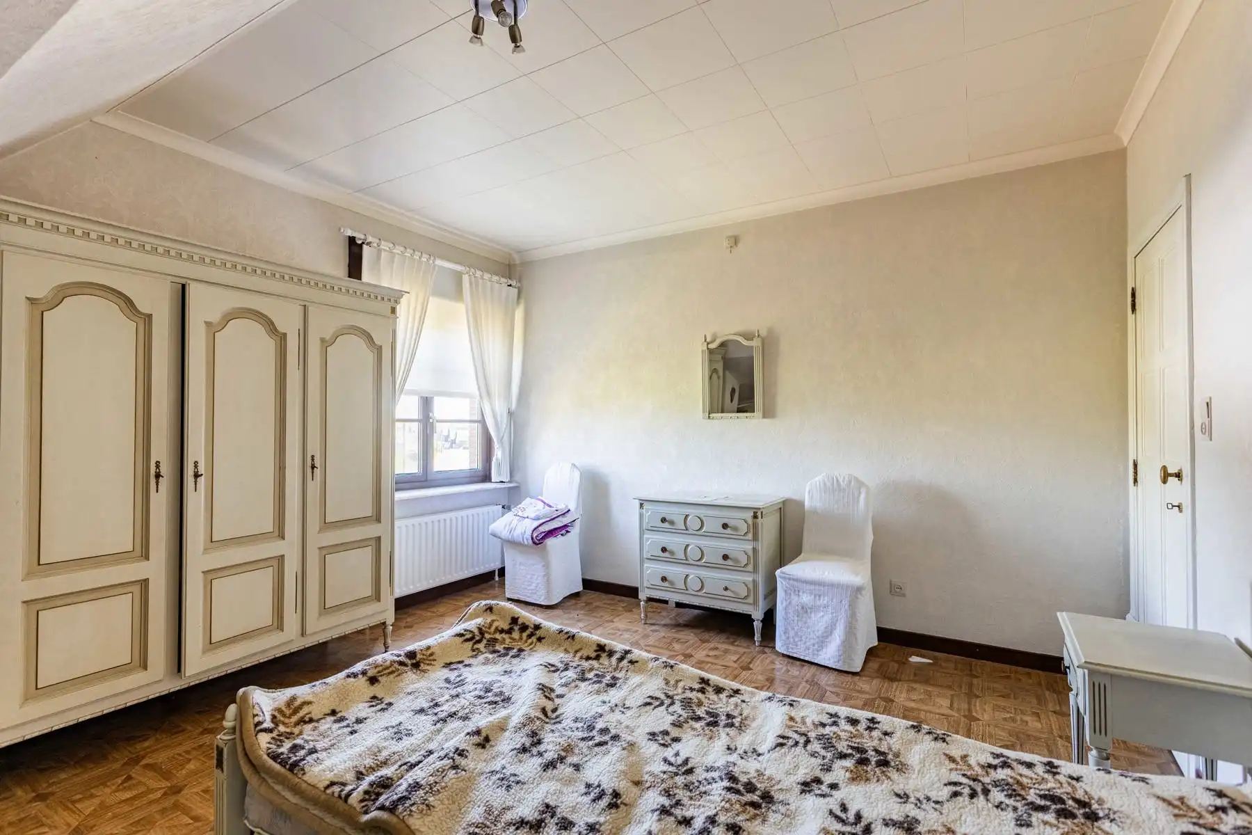Instapklare woning met 4 slaapkamers en tuin te Erpe! foto 18