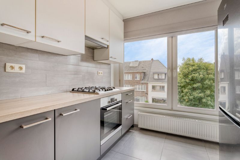 Volledig gerenoveerd 2-slaapkamer appartement op een rustige ligging foto 4